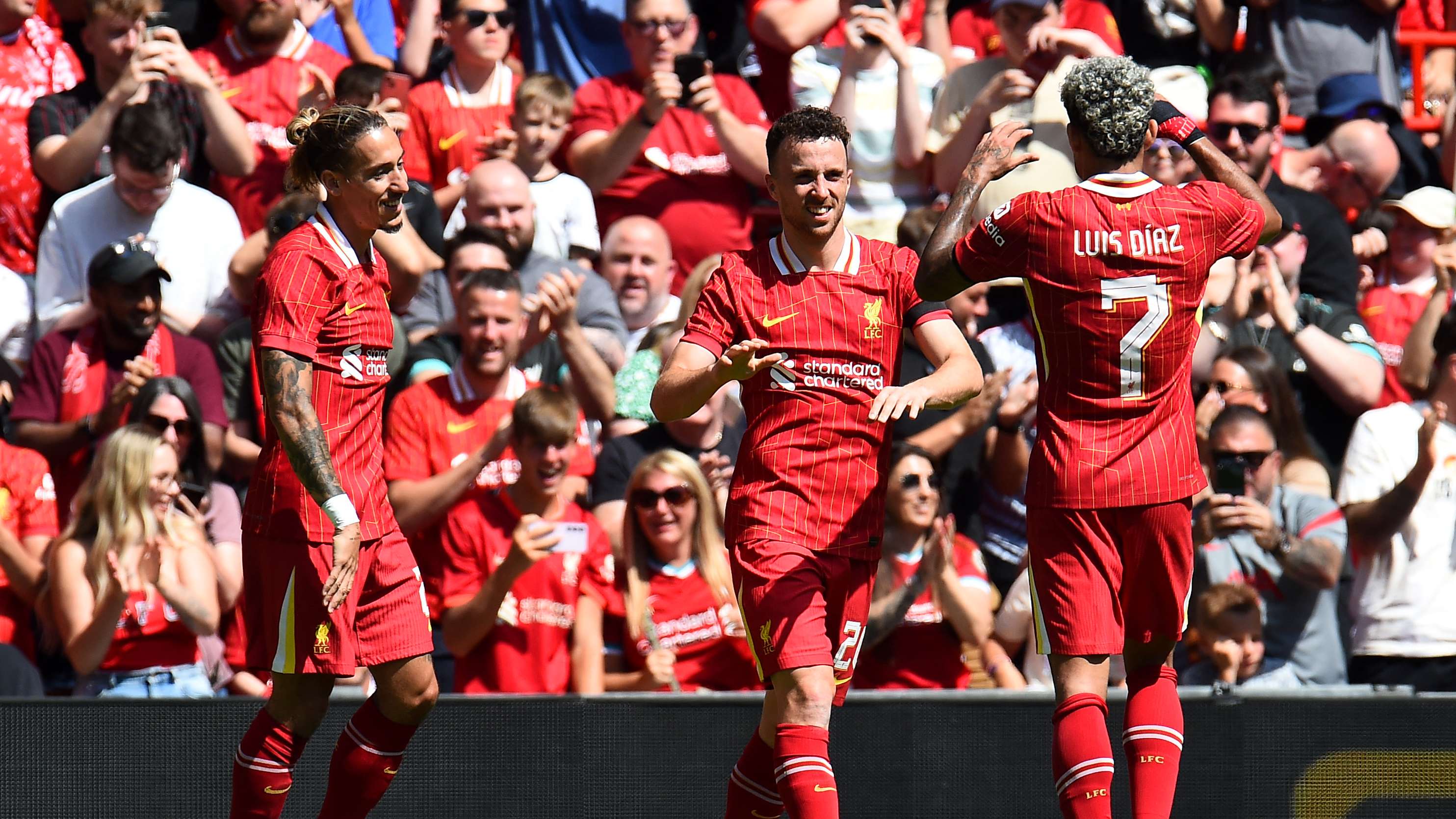 📽️ | Jota scores perfect volley from Alexander-Arnold cross  