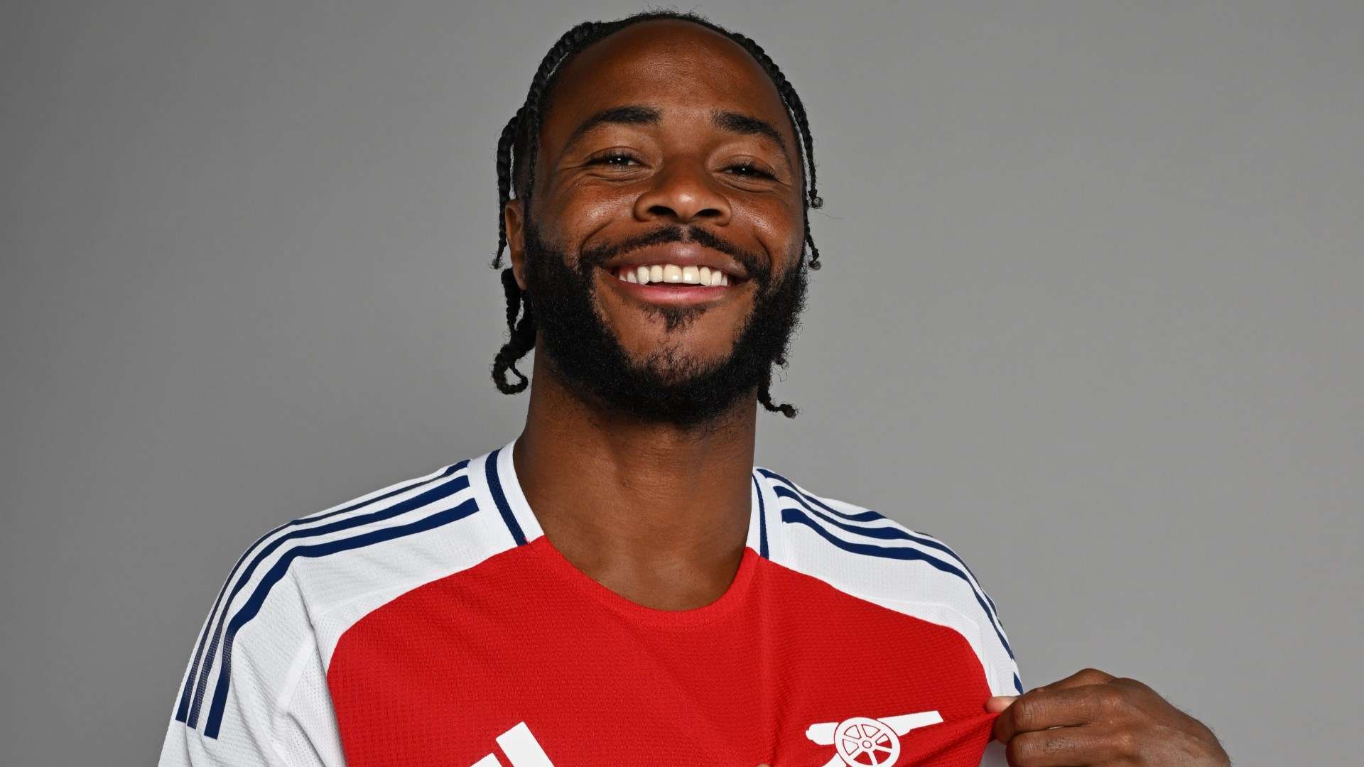 Transfers LIVE: Sterling exit causes boardroom war at Chelsea  