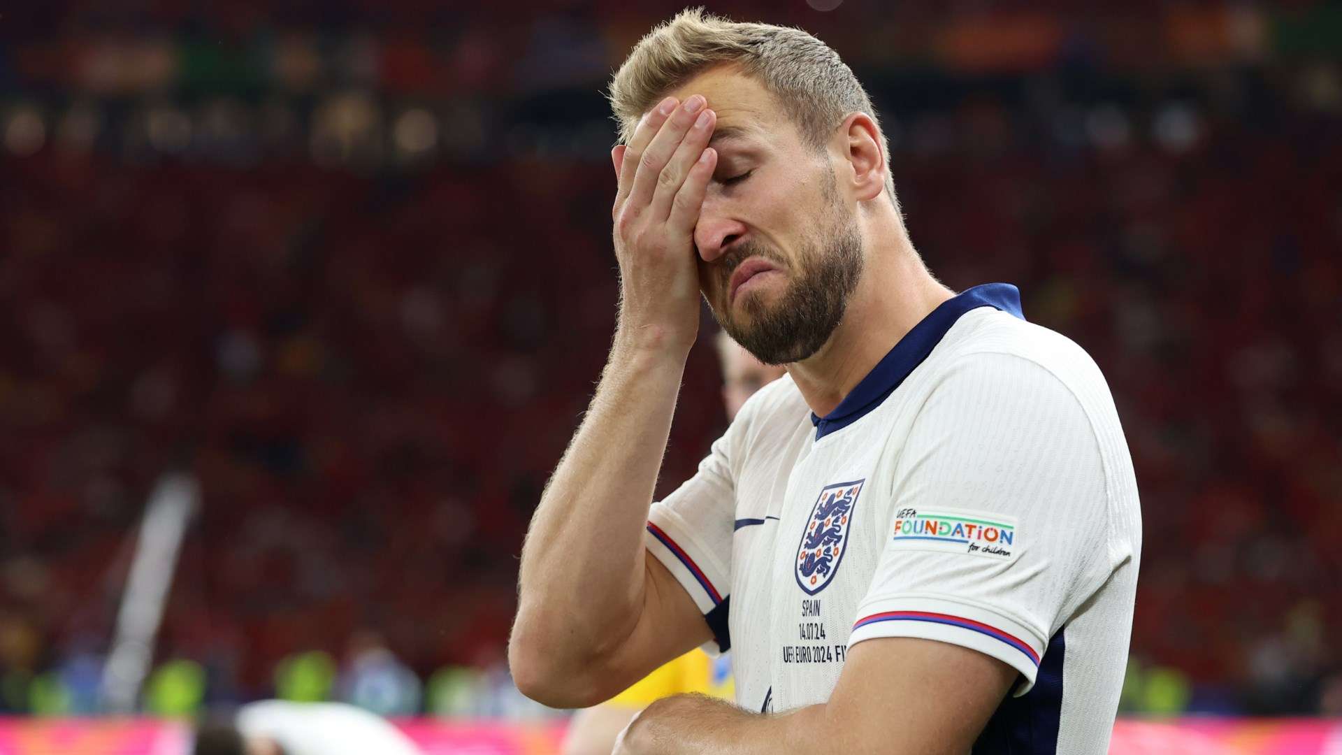Kane & Foden at risk? Tuchel's first England XI picked by Carragher  