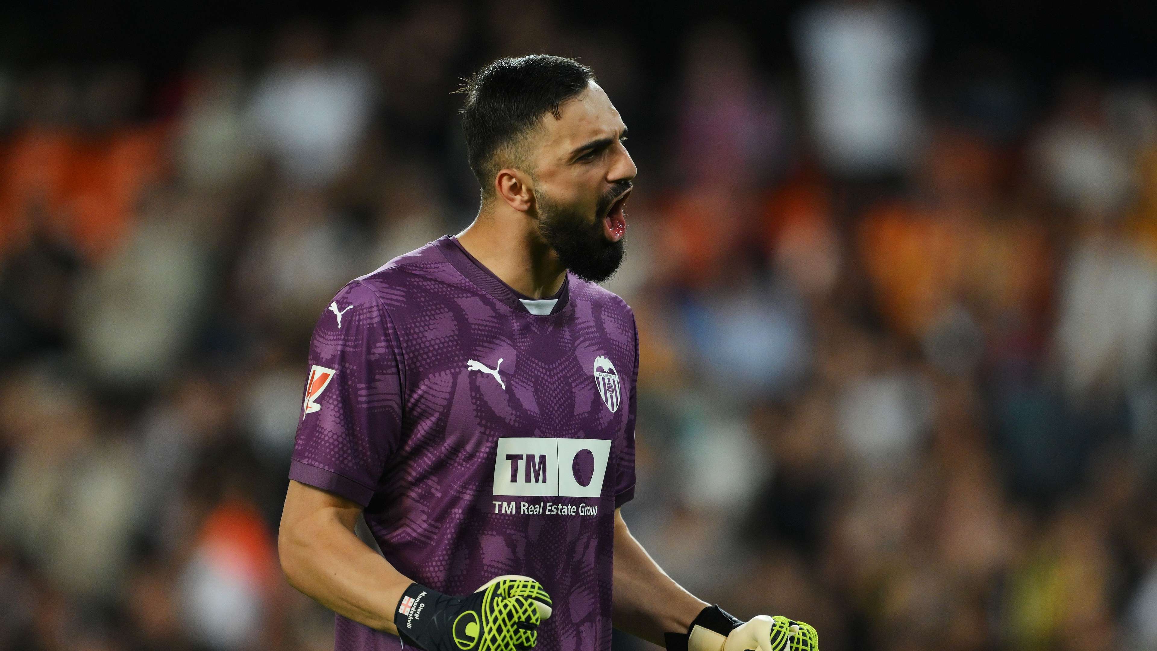 Liverpool-bound Mamardashvili pulls off INSANE double save for Valencia  