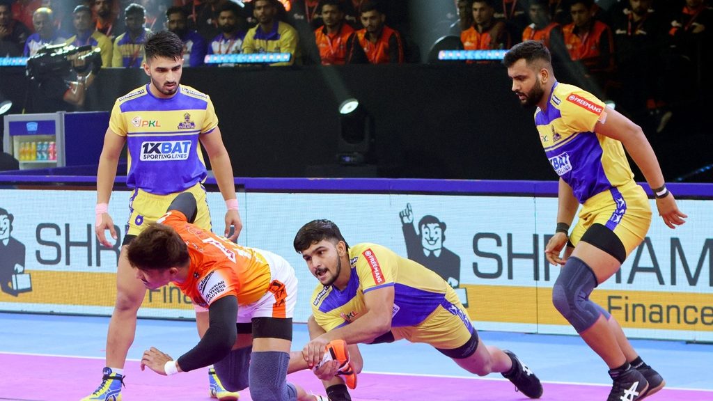 Patna Pirates vs Tamil Thalaivas in match 15 of Pro Kabaddi Season 11  