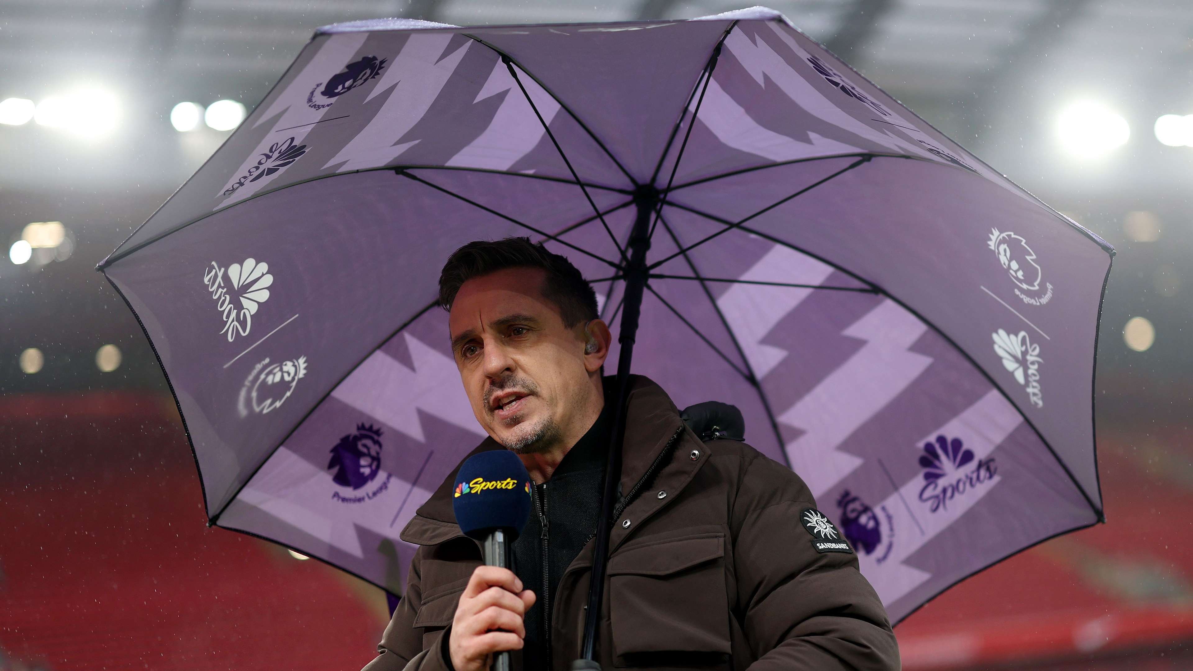 📽️ | Neville hilariously tries to get Liverpool vs Man Utd postponed  