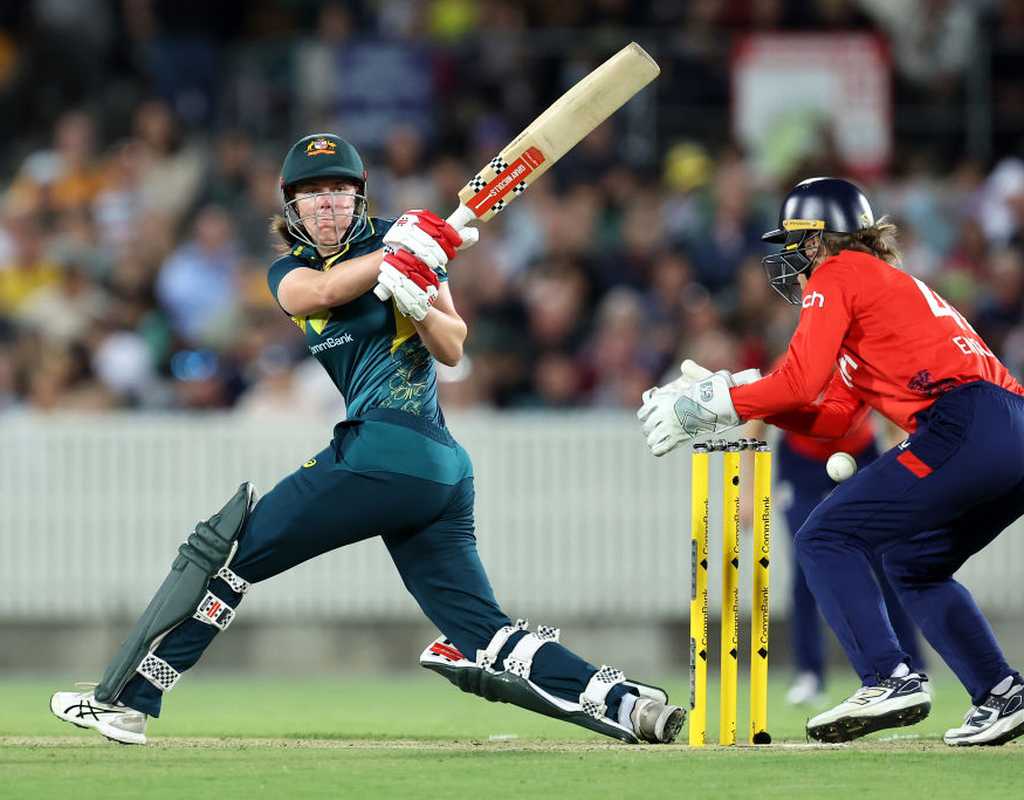 Australia seal T20 series in rain-marred finish  