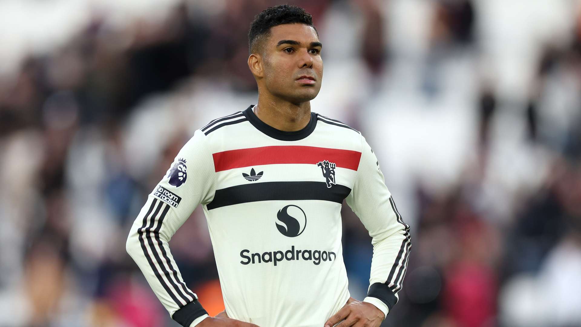 Transfers LIVE: Casemiro could still leave Man Utd imminently  