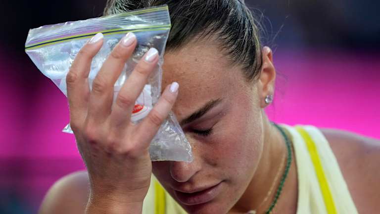 Iga Swiatek avoids Doha upset bug with Noskova comeback  