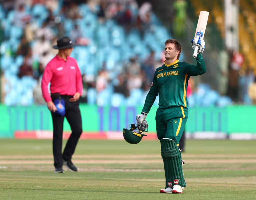 Rickelton's ton helps set tournament record  