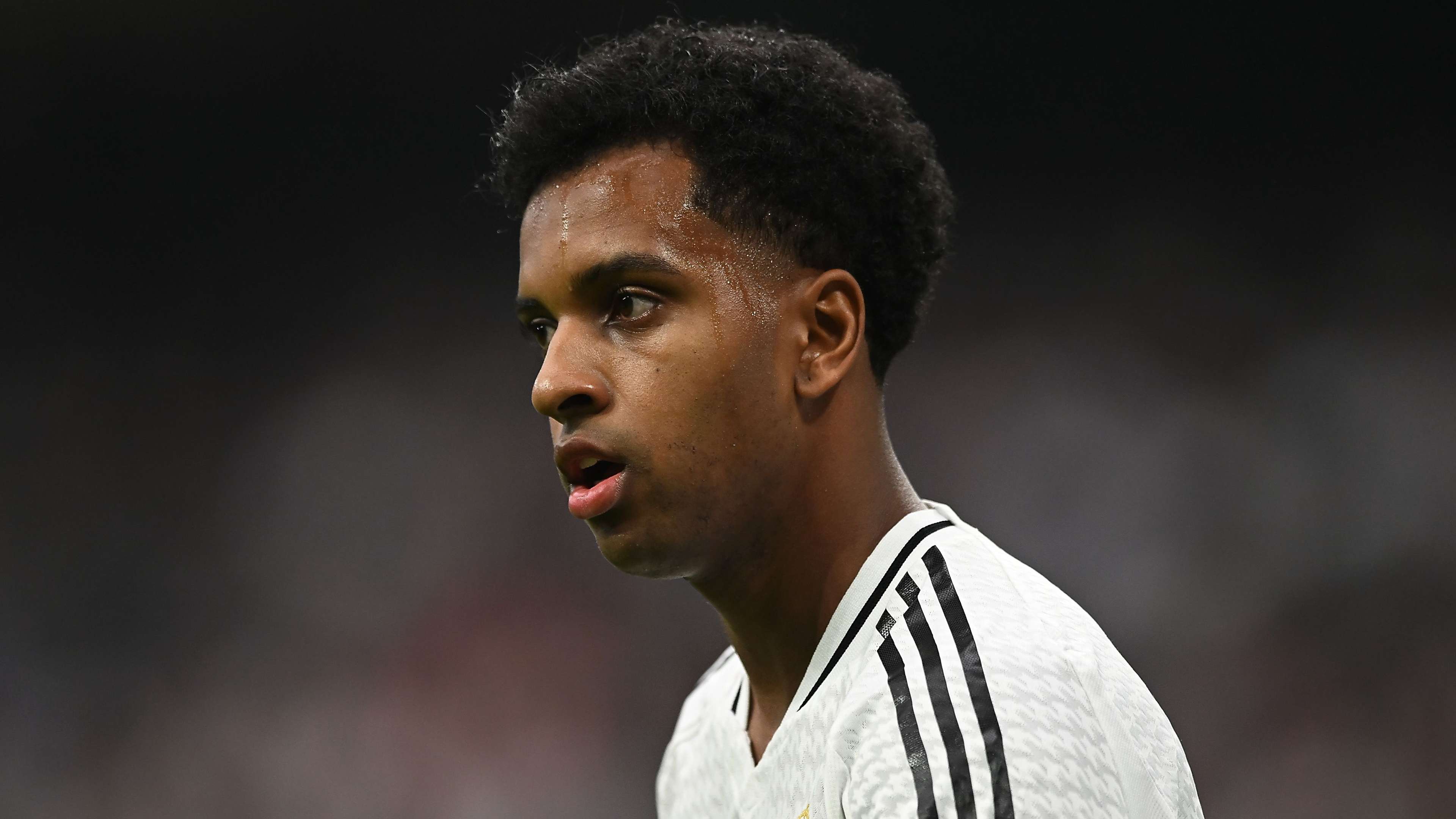 How much does Rodrygo earn per week at Real Madrid?  