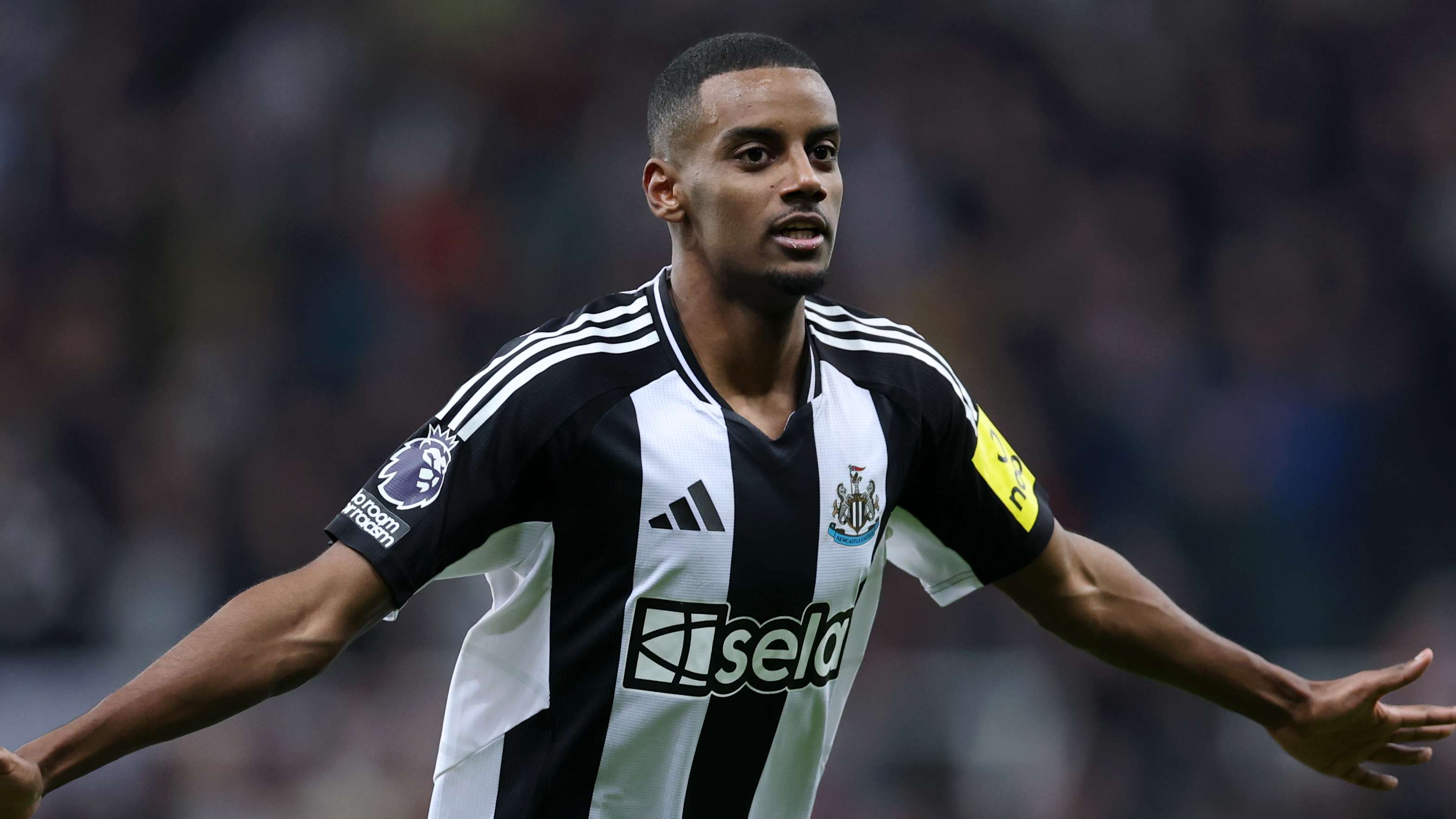 'Throw his toys out the pram' - Isak's only Newcastle exit route  