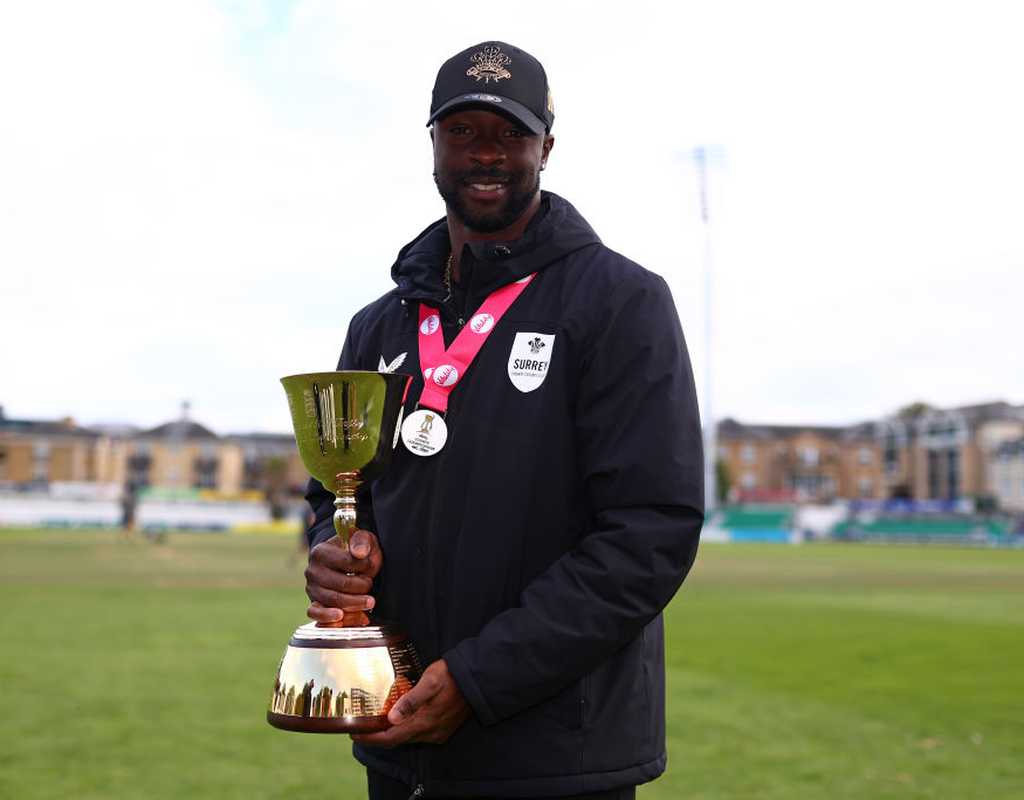 Roach returns to Surrey for four Championship fixtures  