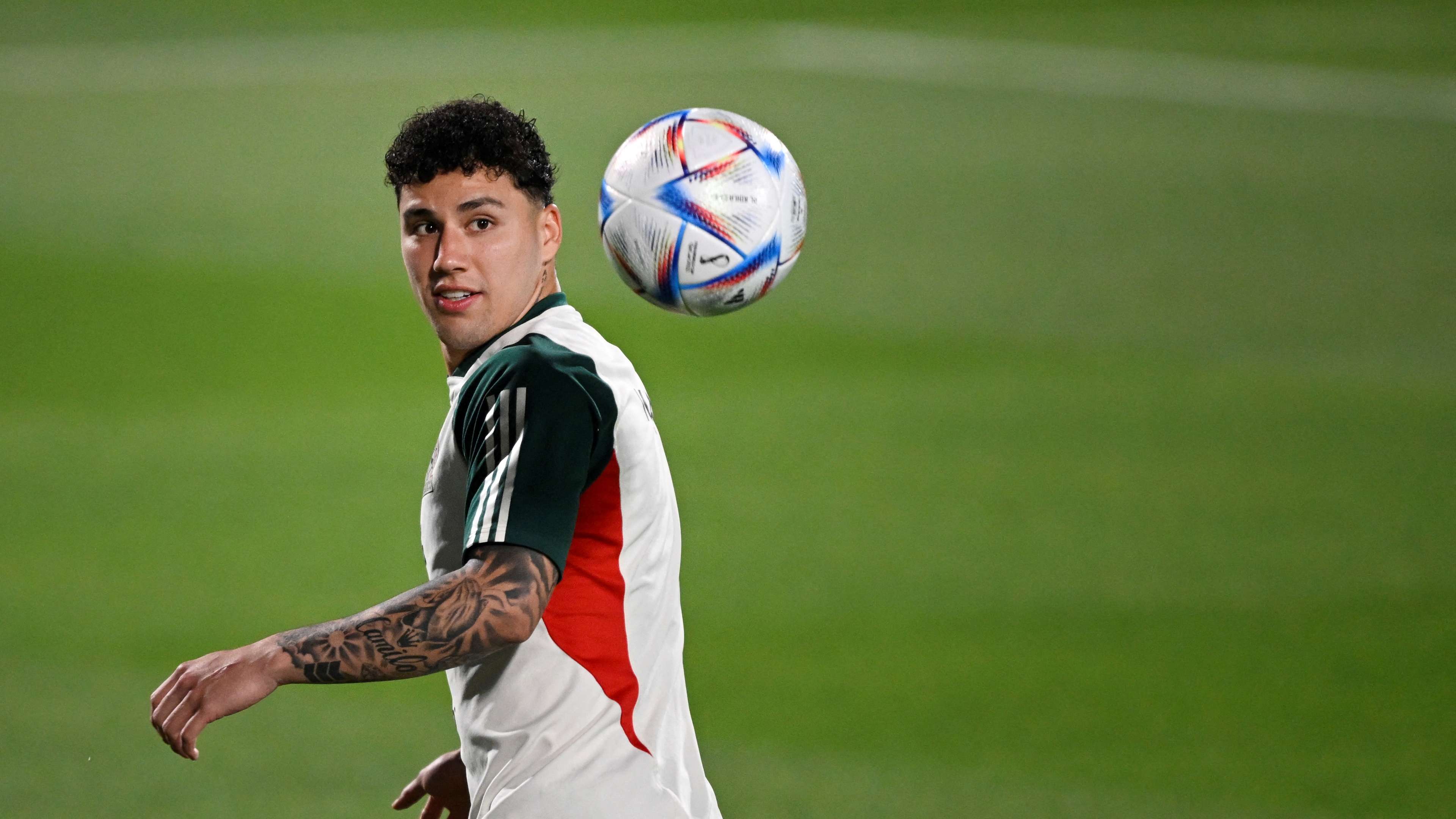 Sánchez: “I gave my pay to my mom so we could eat”  