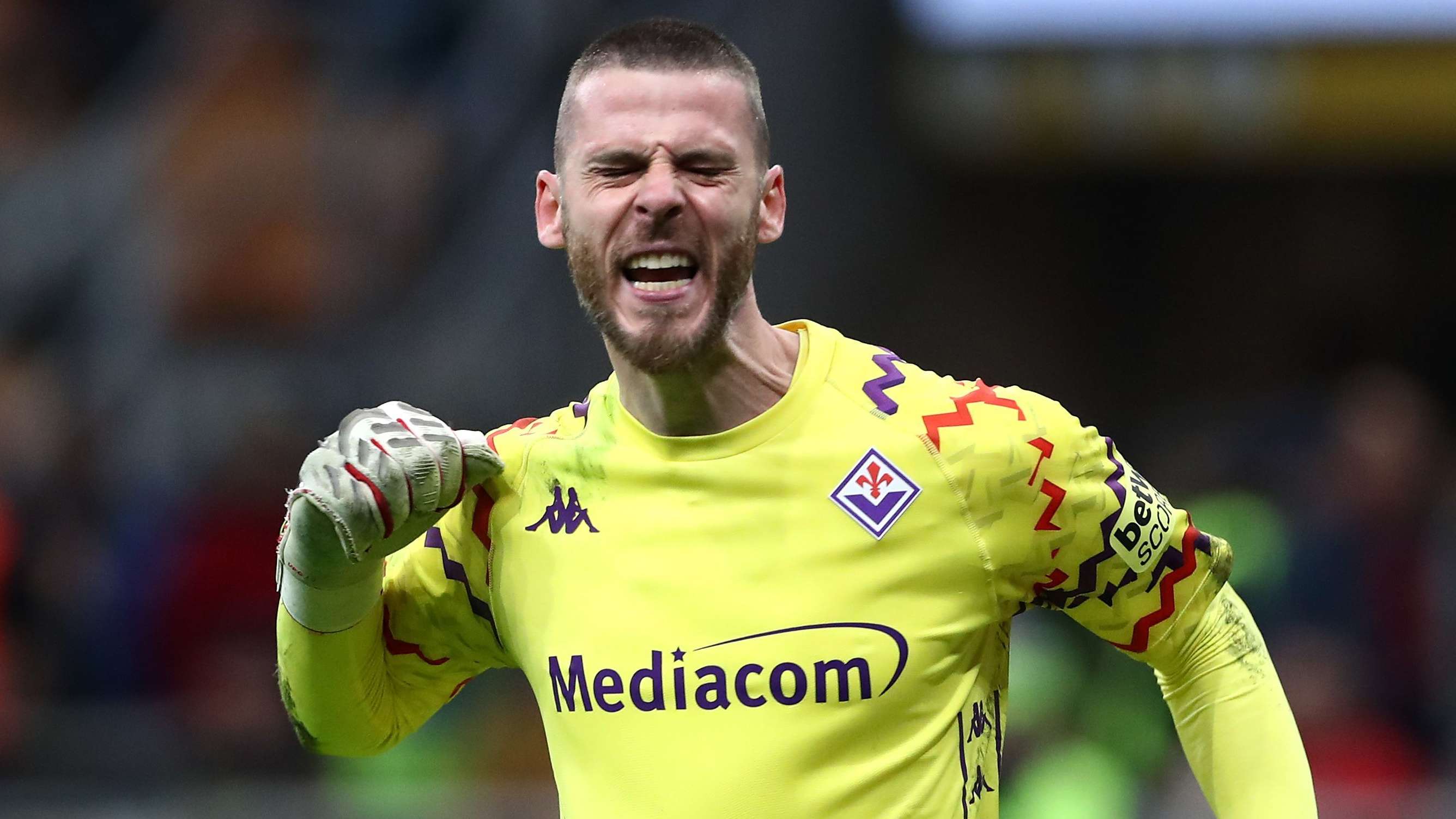 De Gea set for huge pay rise as Fiorentina make contract decision  