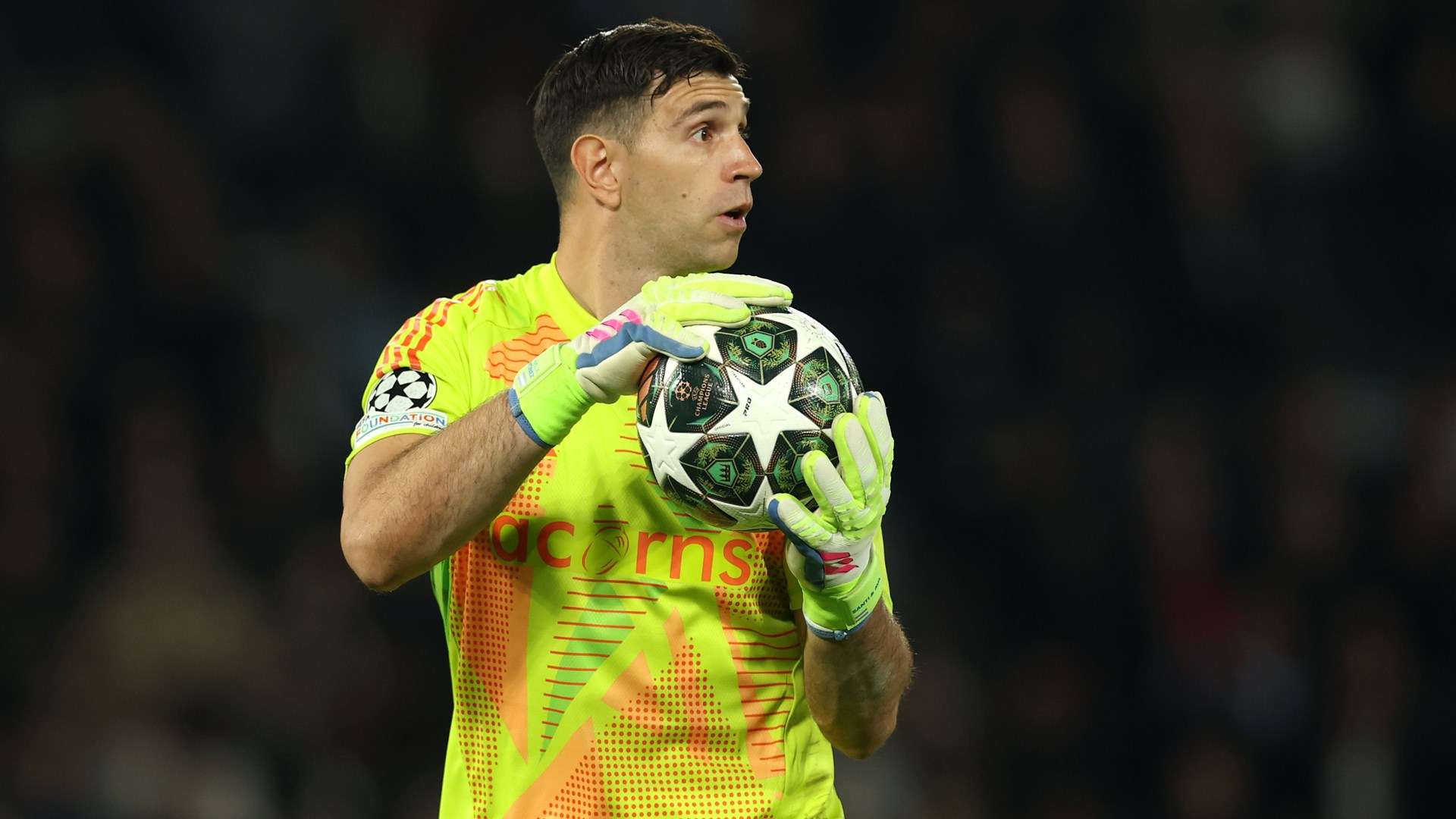 Ex-Aston Villa coach backs Martinez to join Man Utd  