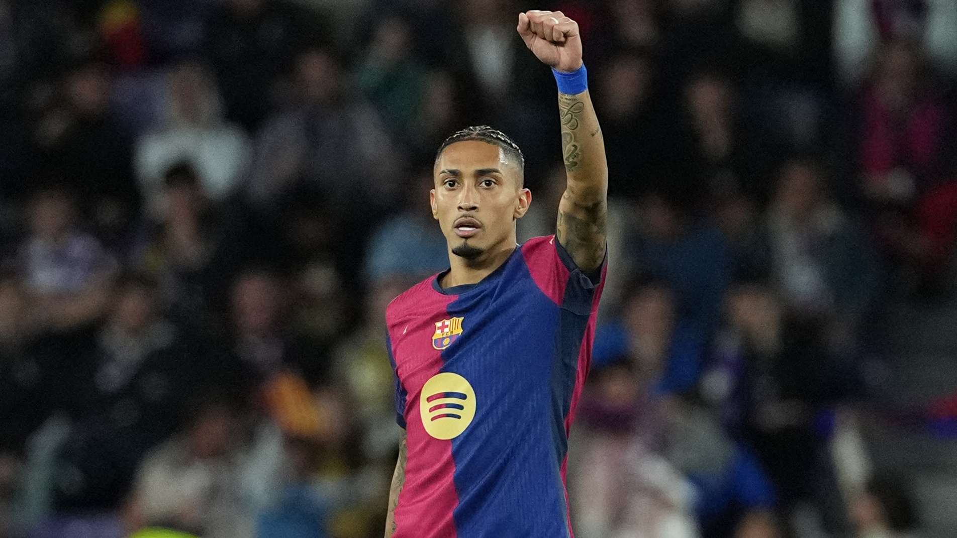 Raphinha shows how it's done as Barcelona avoid La Liga scare  