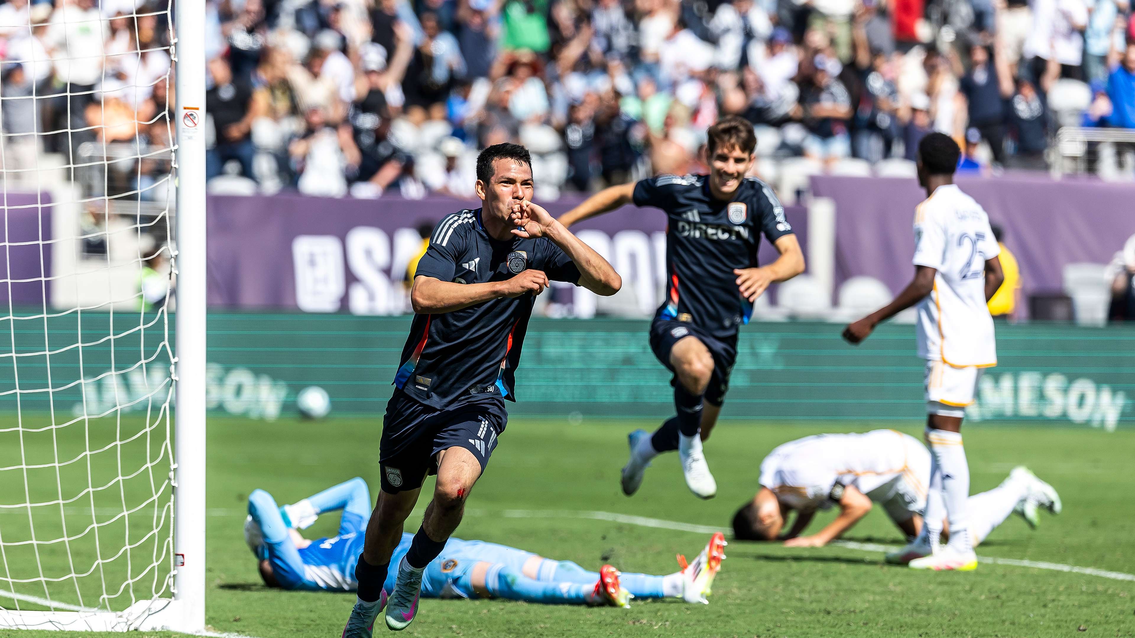 WATCH: Lozano nets dramatic stoppage-time winner for San Diego  
