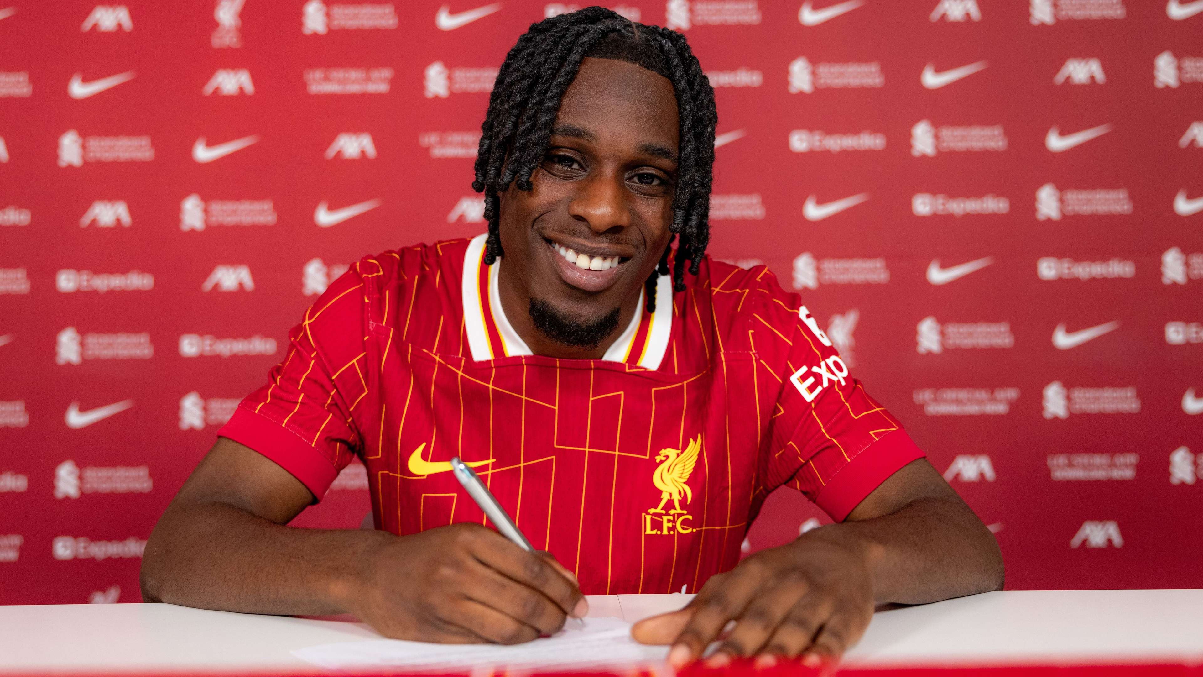 Frimpong is the best possible Trent replacement for Liverpool  