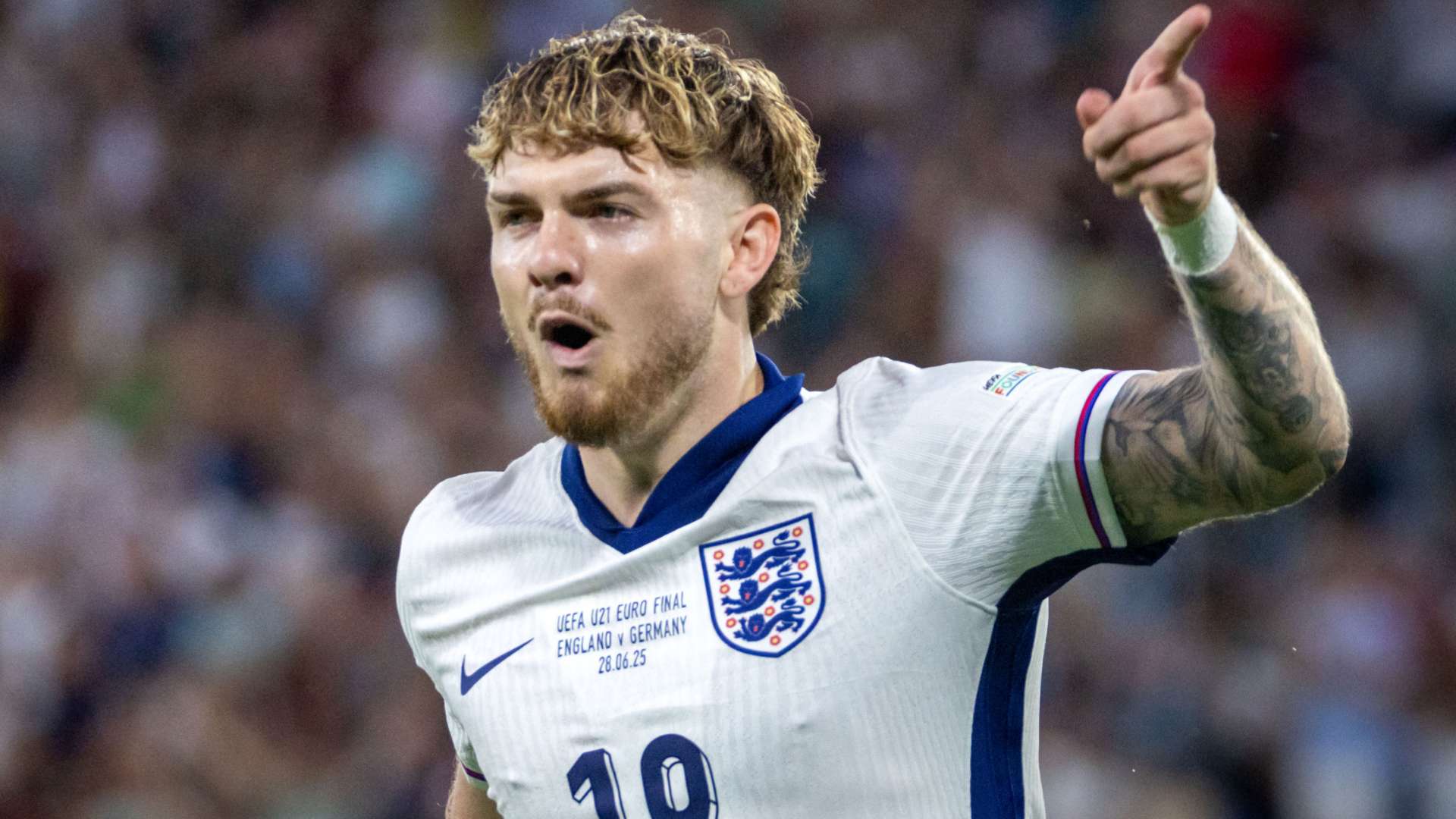 📽️ | Elliott’s offensive hand gesture after England’s Euros win  