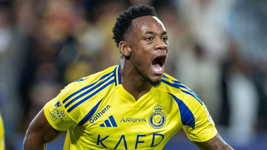 Six Premier League clubs battling to sign Duran - open to return  