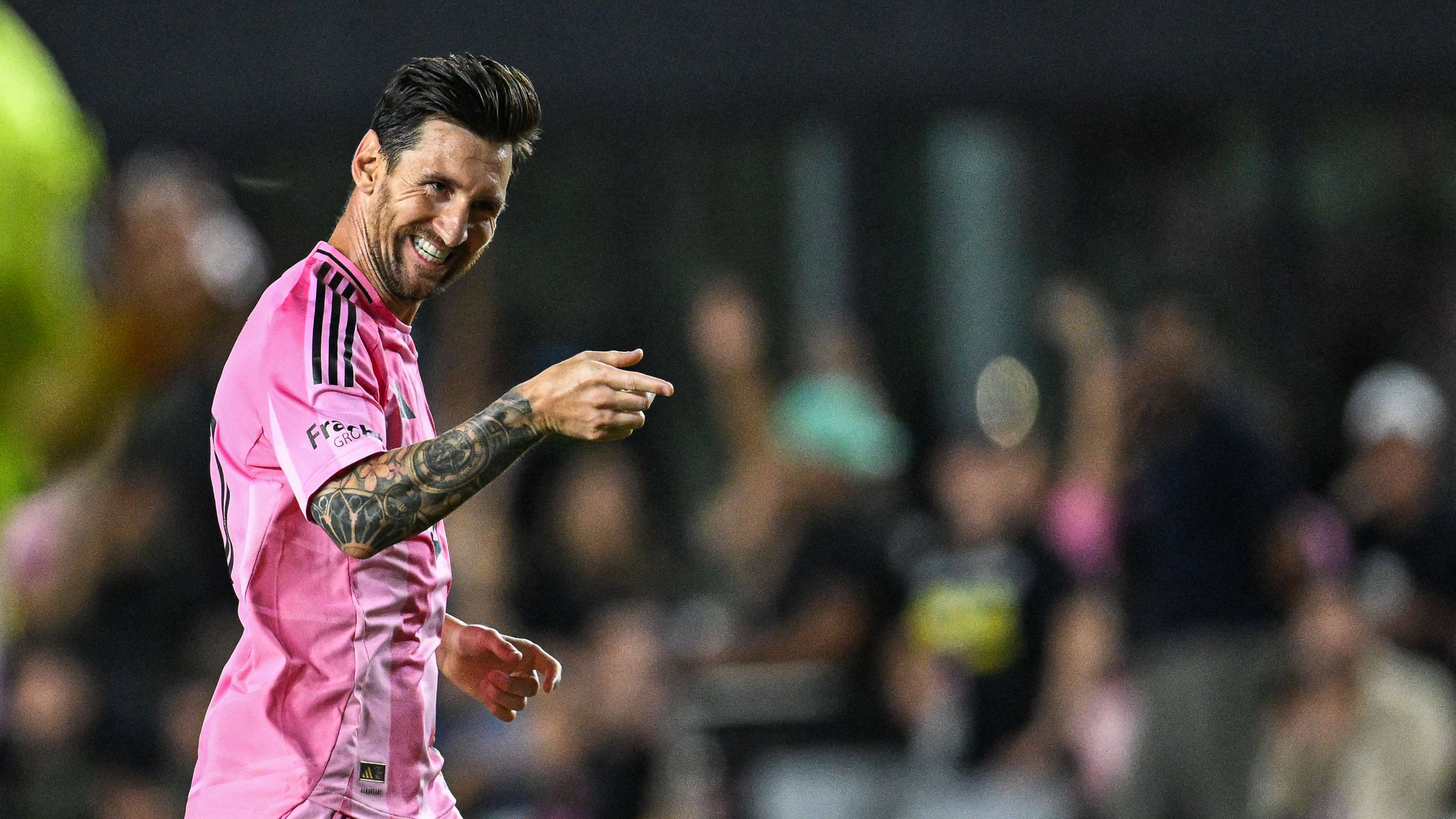 Mascherano: Team must deliver to bring out Messi’s best  