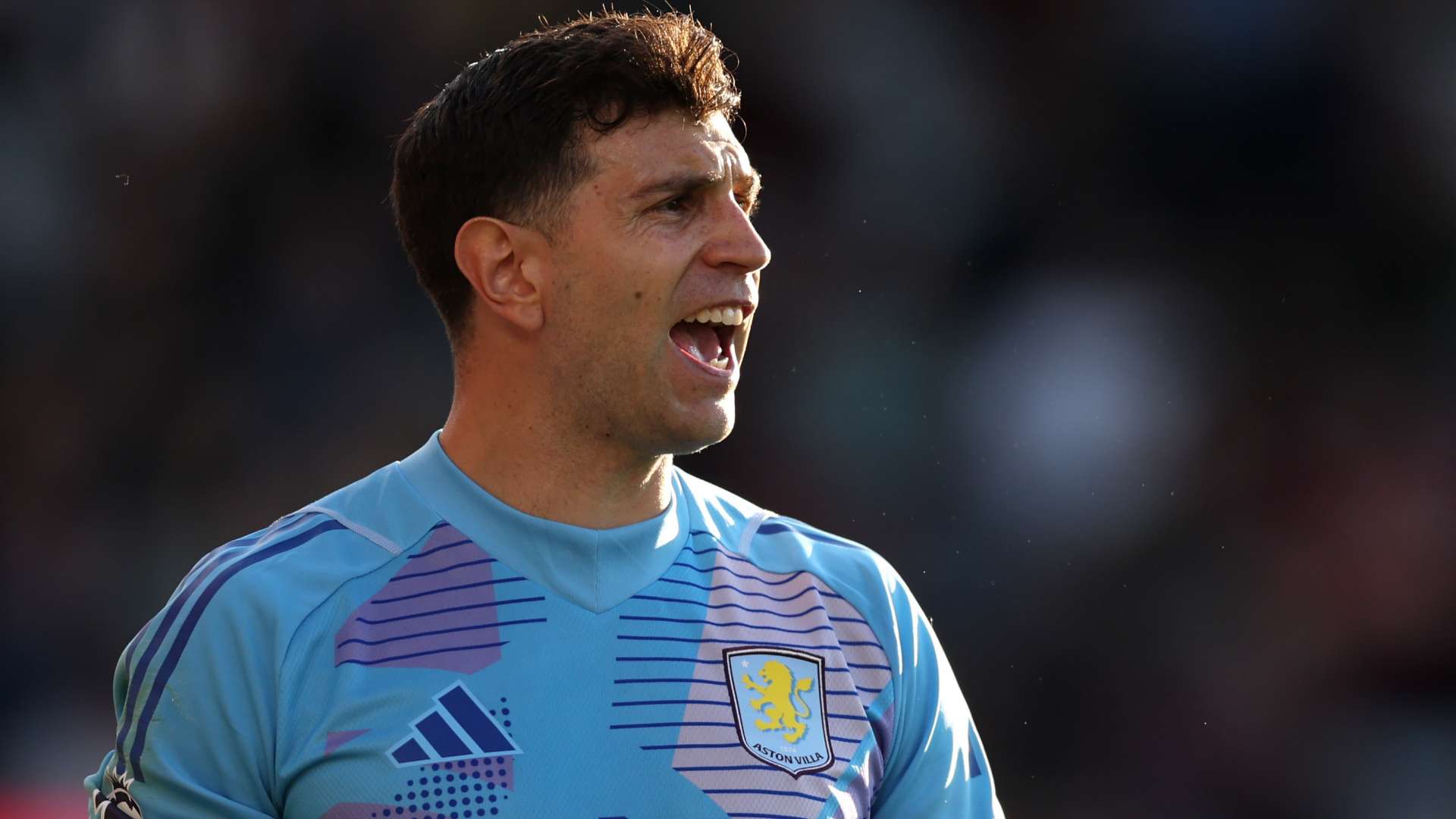Chelsea legend questions Martinez attitude amid transfer links  