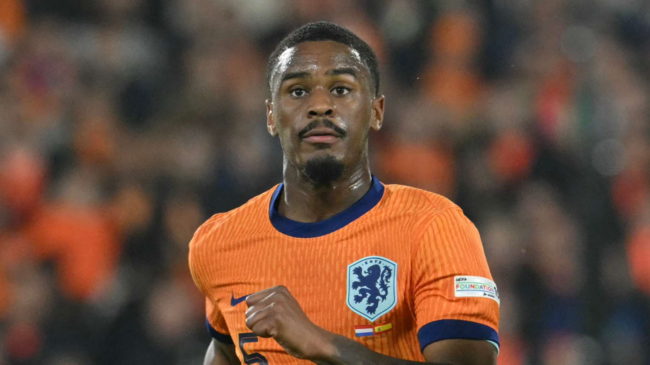 Chelsea open talks to sign Liverpool target Hato  