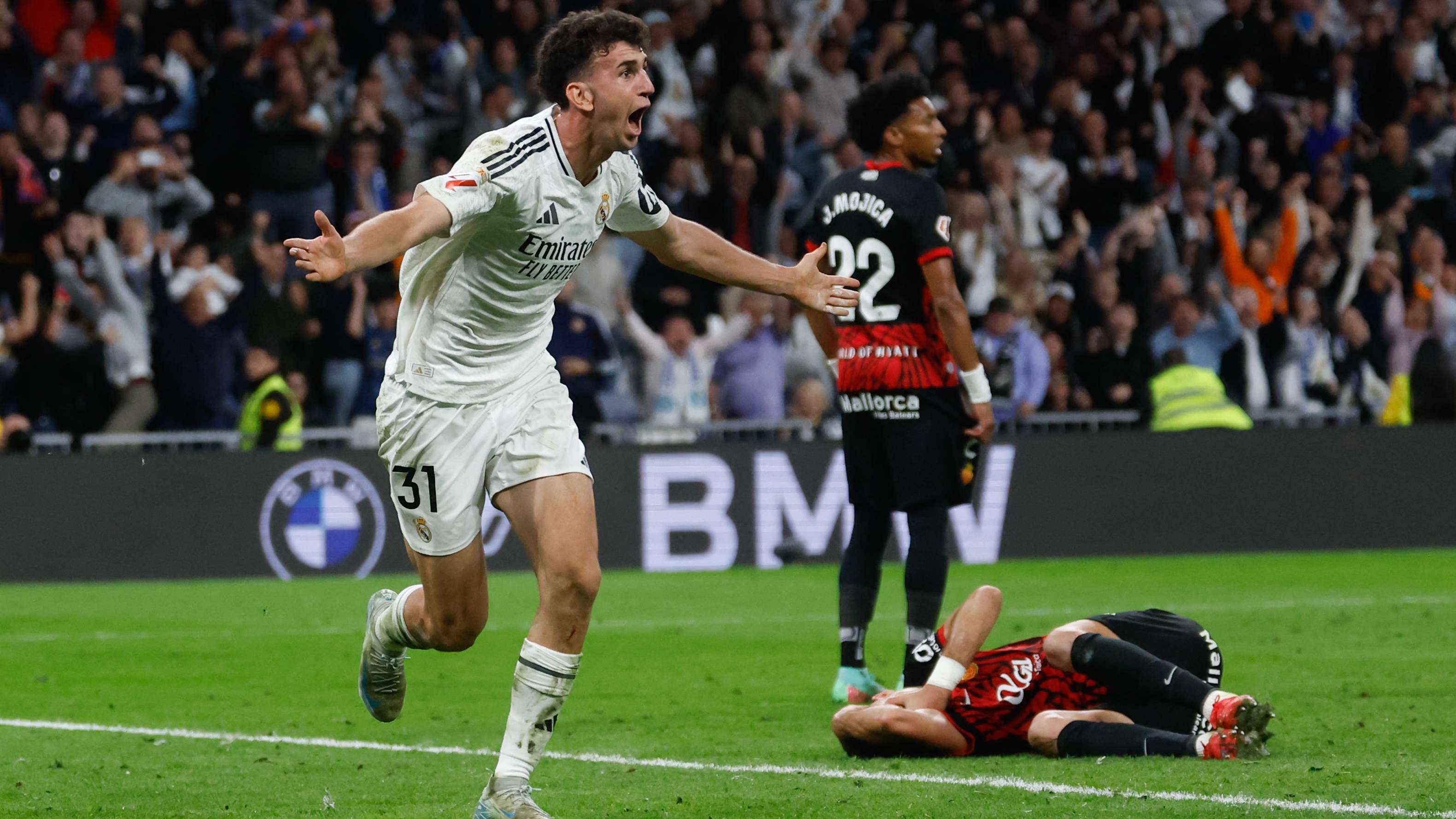 Como plot move for Real Madrid defender  