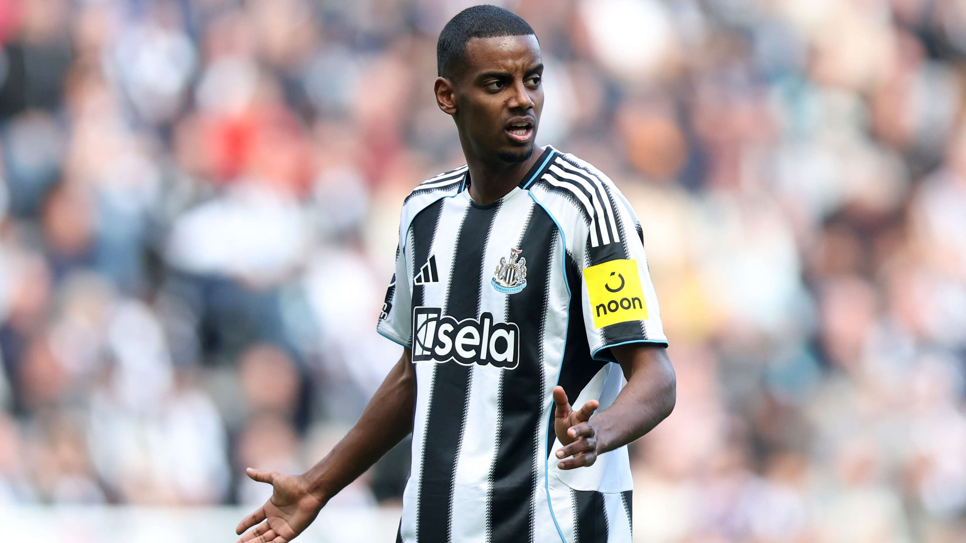 'Can't see it' - Liverpool legend warns former club over Isak transfer  
