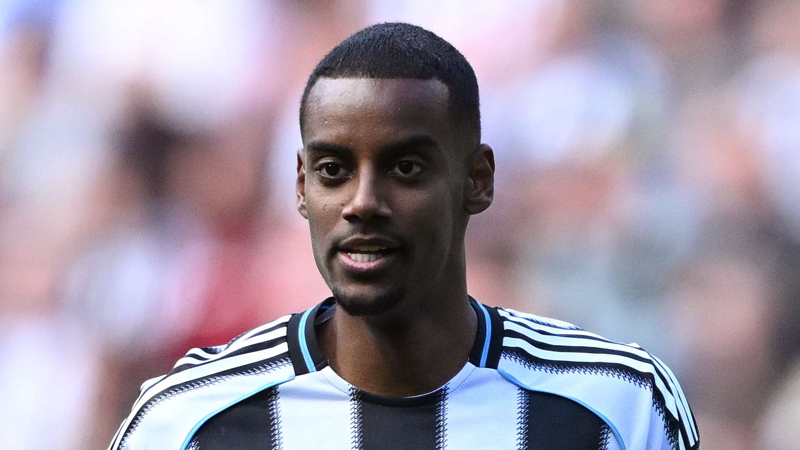 Transfers Live: Isak agrees Liverpool personal terms  