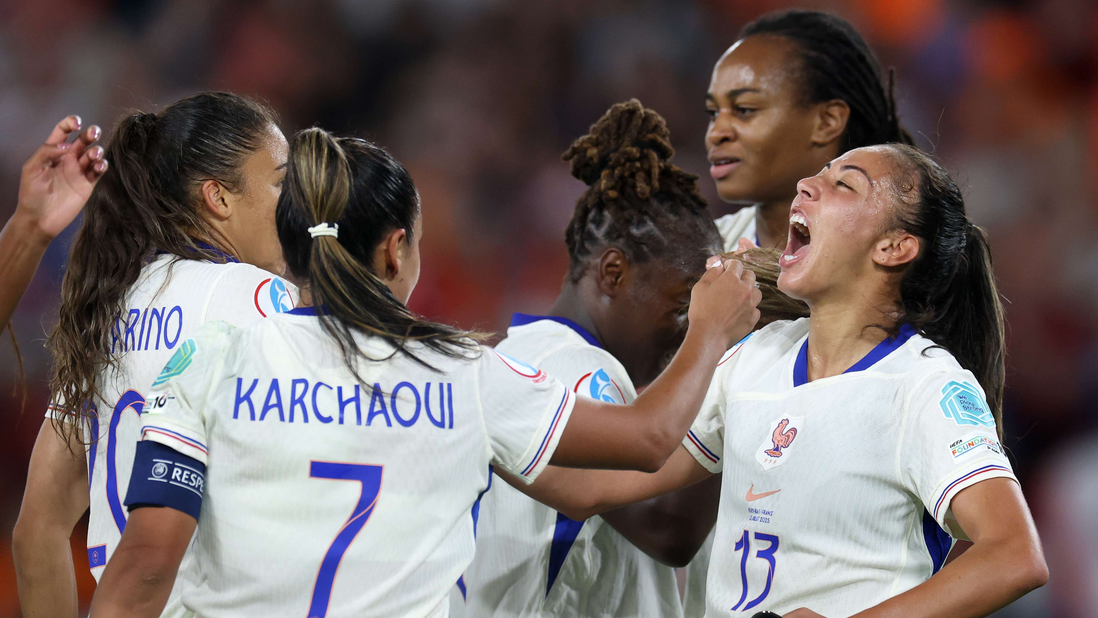 France come from behind to beat the Netherlands to take top spot  