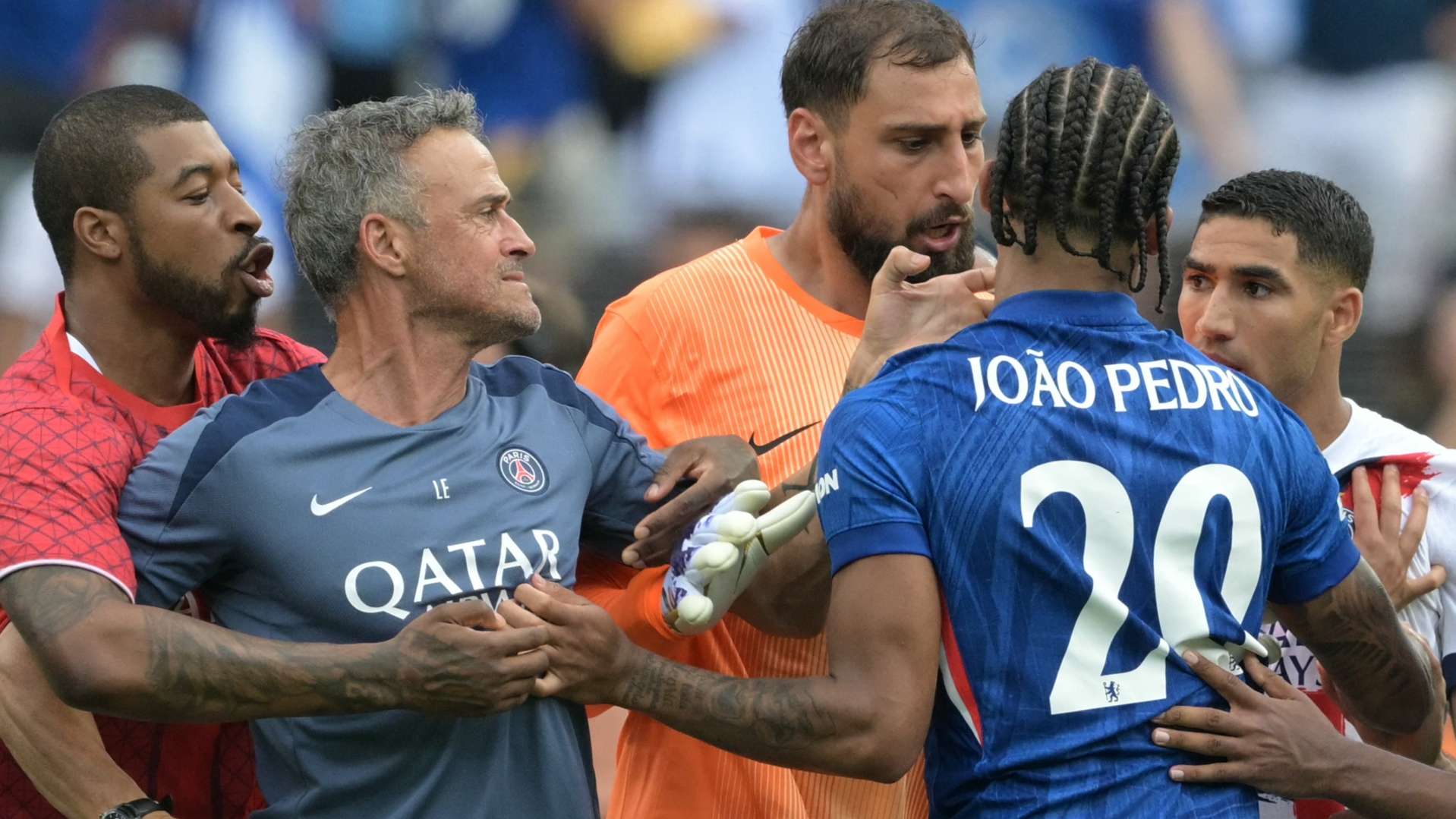 'Don't know how to lose' - Pedro blasts PSG after Luis Enrique clash  