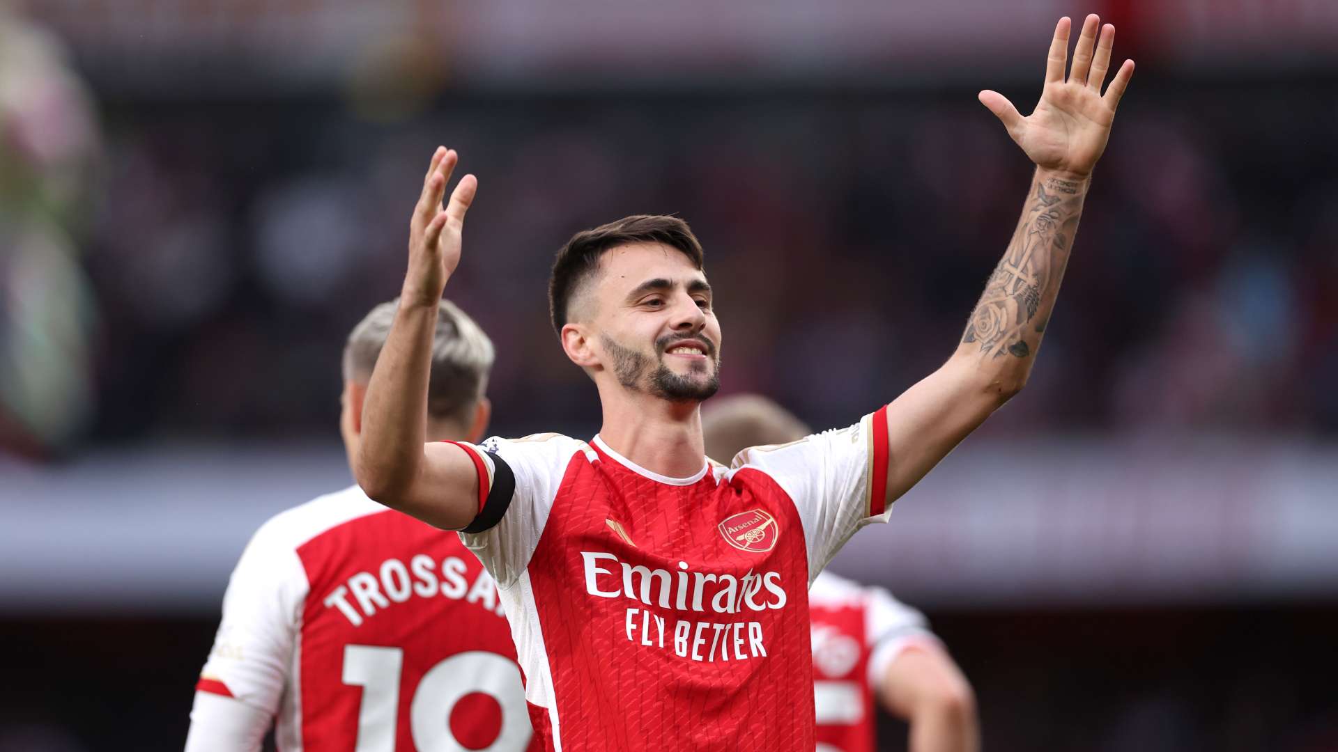 Arsenal in talks with Stuttgart over Vieira transfer  