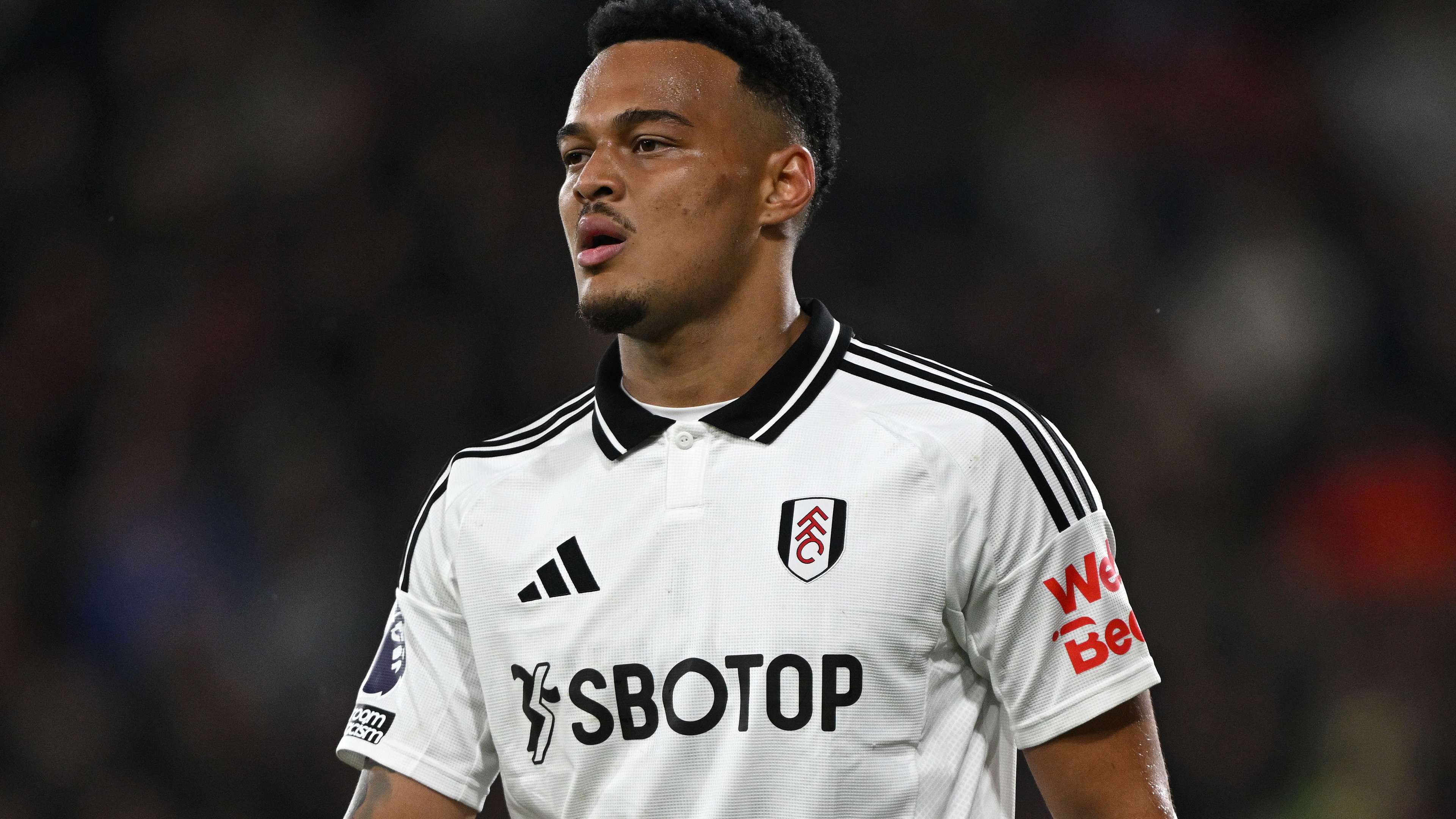Fulham reject €40m offer for Muniz and set asking price  