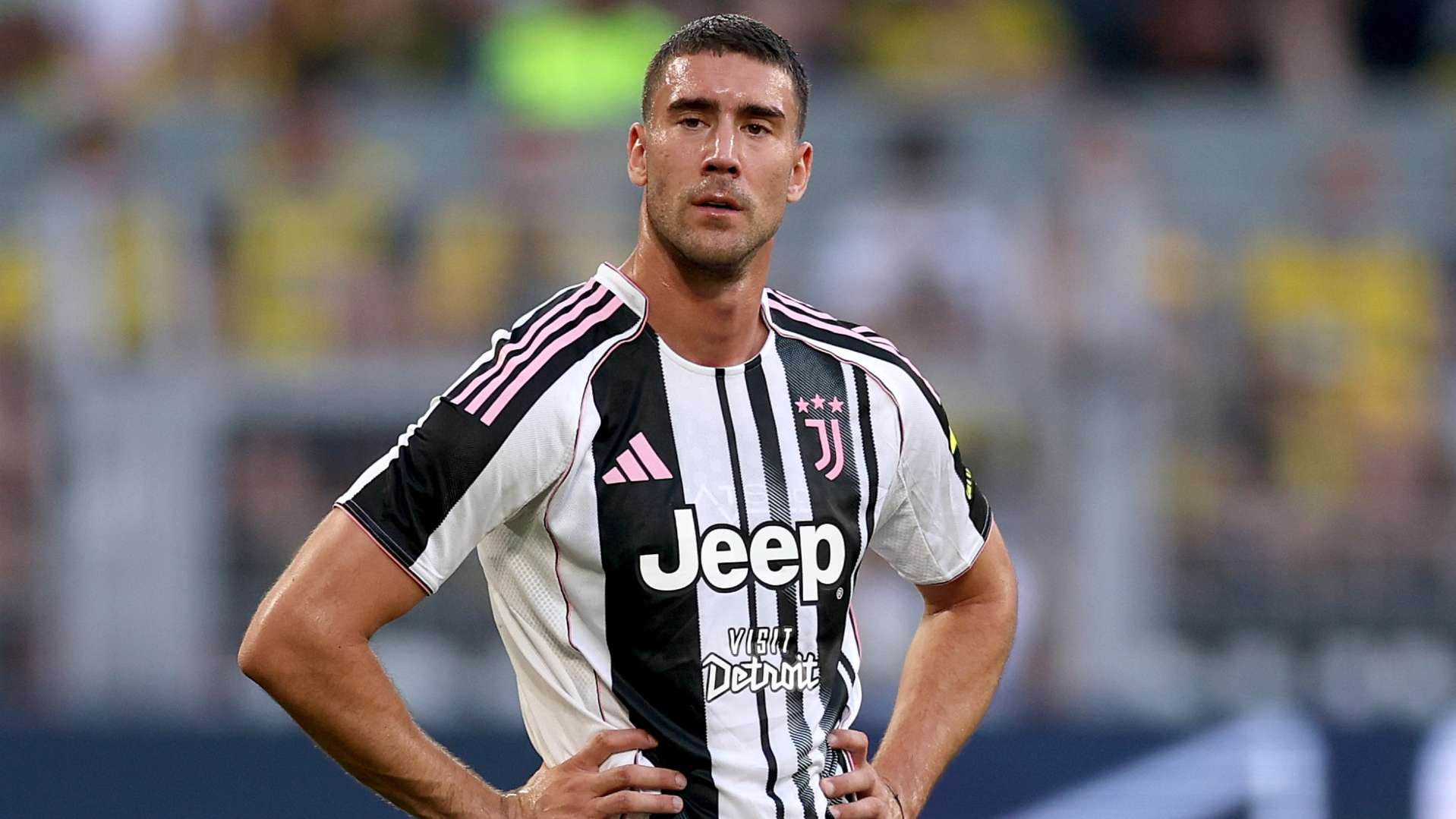 Newcastle to move for Vlahovic?! Striker hunt takes new twist  