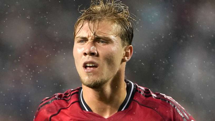 AC Milan plot loan bid for Man Utd's Hojlund  
