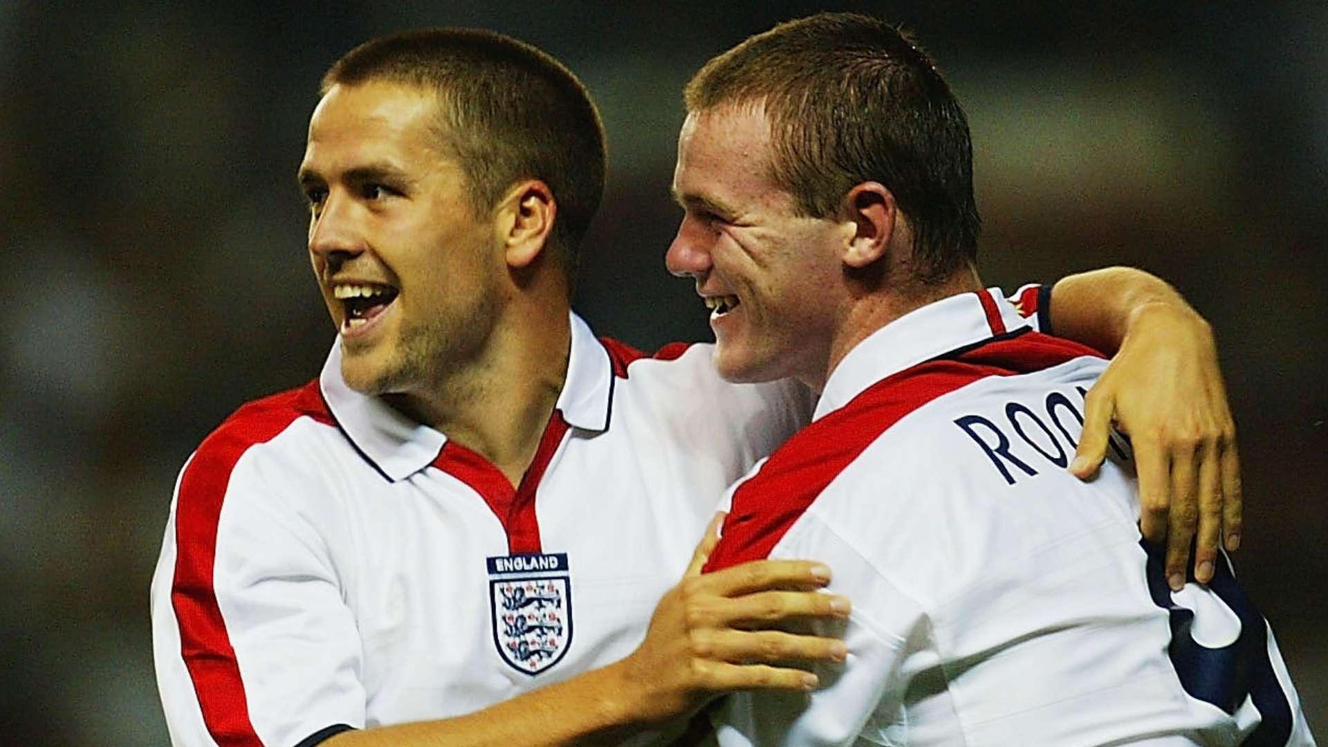 Rooney vs Owen: Man Utd legend responds in 'better at 17' debate  