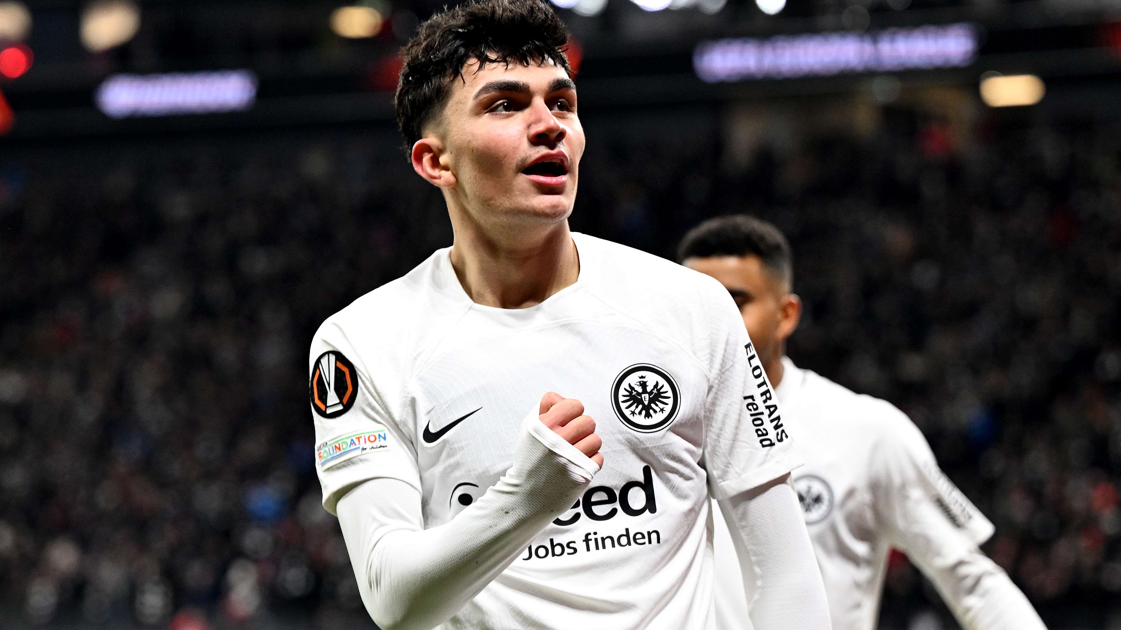 'Absolutely world class' - On-fire Frankfurt wonderkid stuns Germany legend  