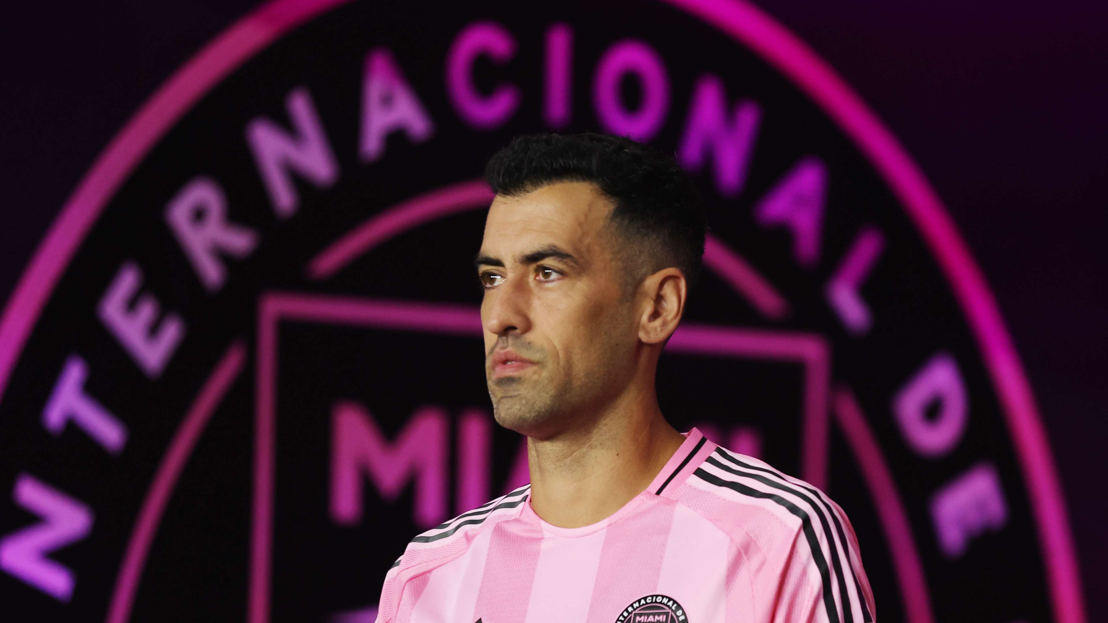 Mascherano says 'nothing official' on Busquets possible retirement  