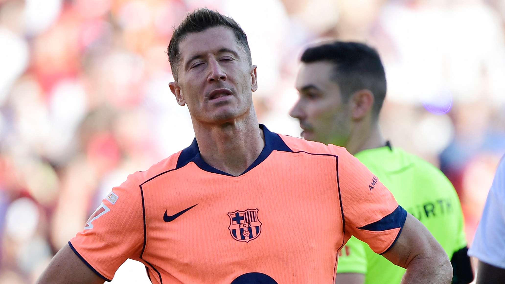 Lewandowski's agent addresses future after Barca drop contract talks  
