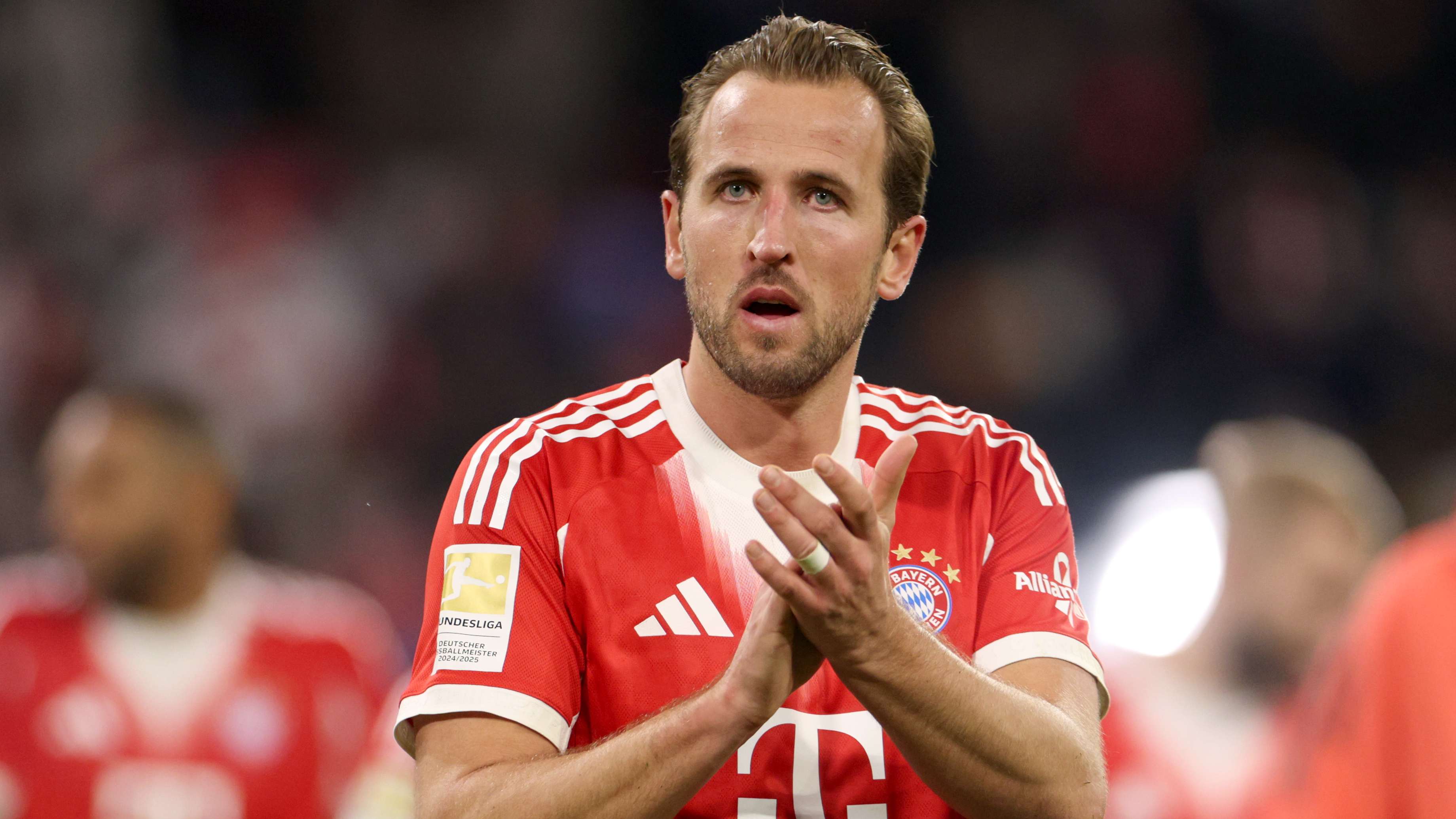 Kompany blown away by Kane after 400th goal  