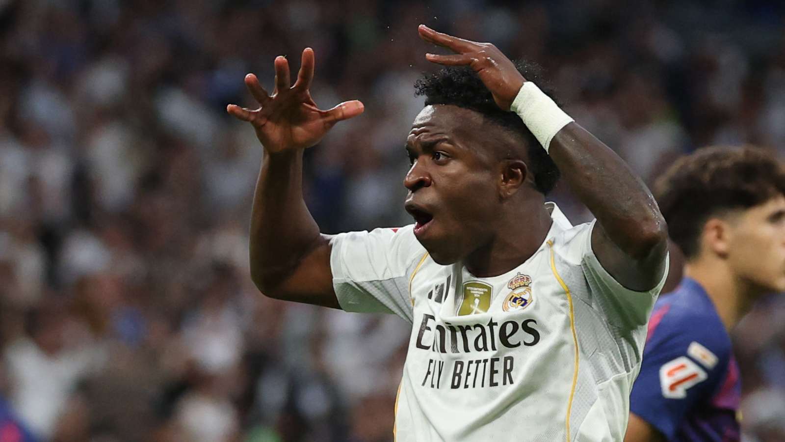 Vini Jr eyeing PSG move as Alonso relationship breaks down  
