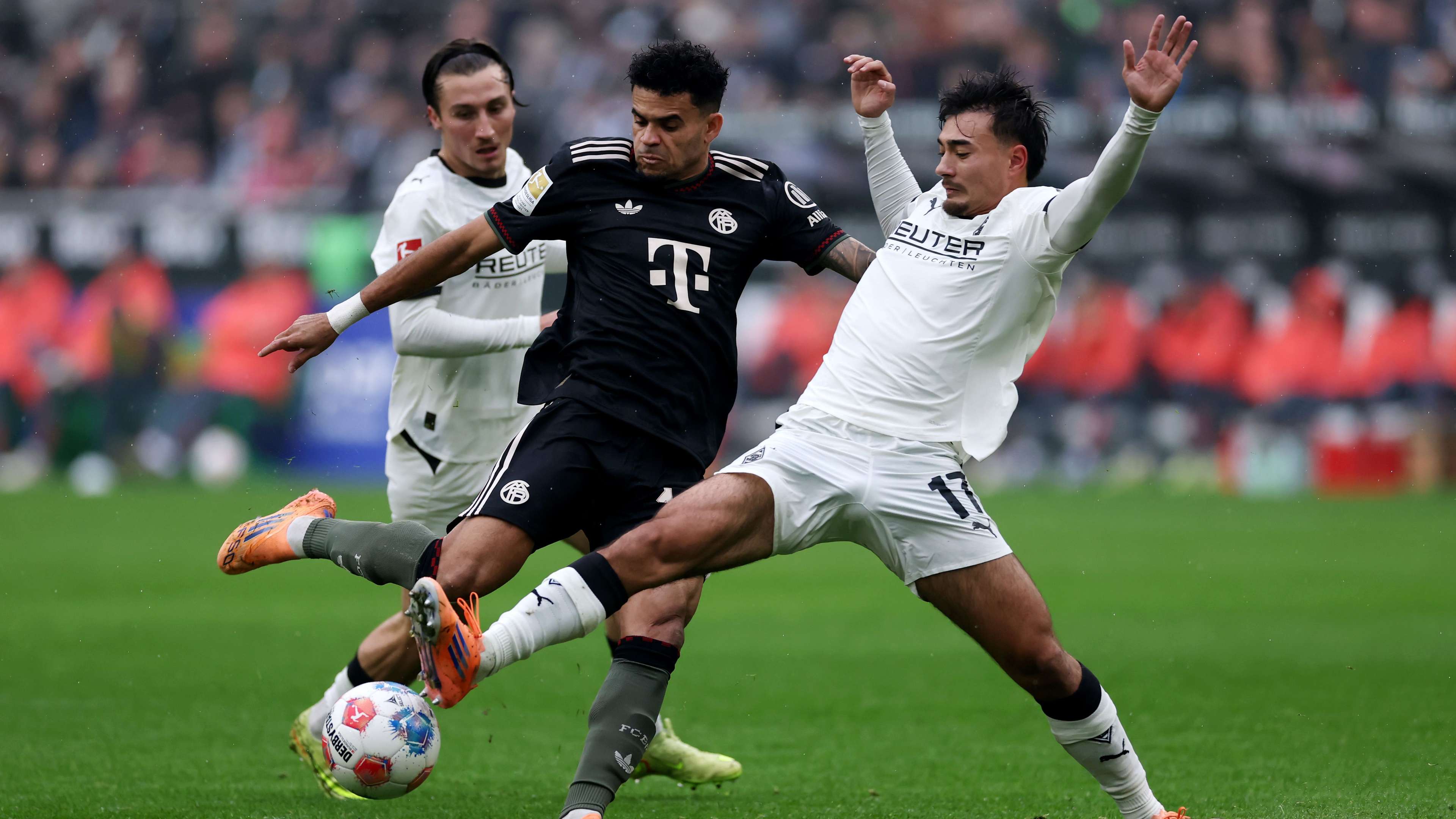 'Looks really stupid' - Gladbach star apologises for Luis Diaz tackle  