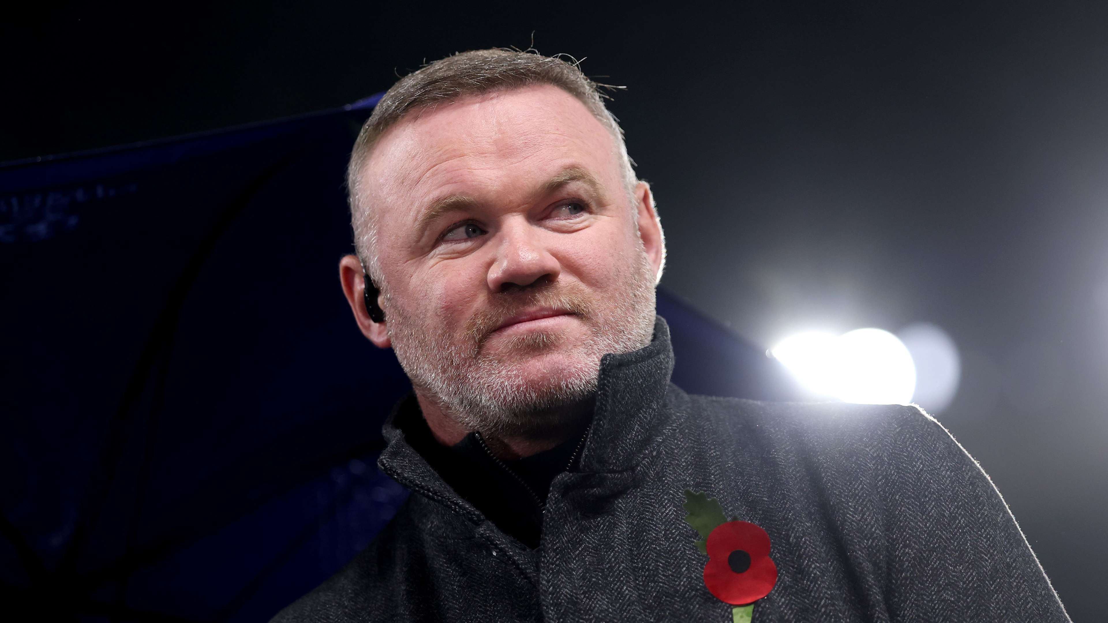 Rooney backtracks on VVD criticism but warns Liverpool skipper  
