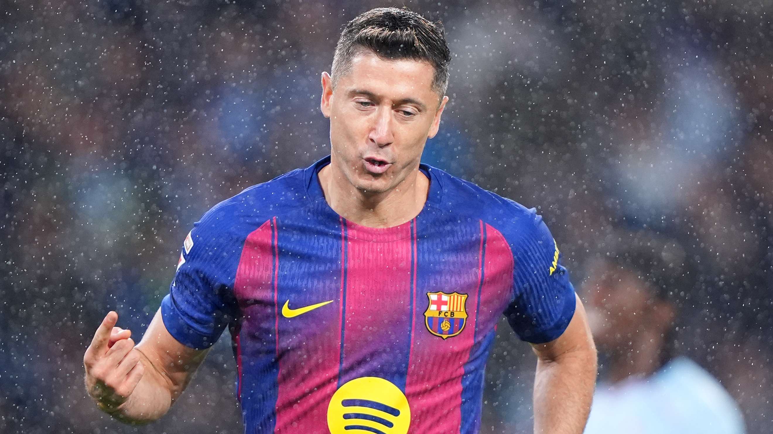 Lewandowski admits Barcelona asked him NOT to score  