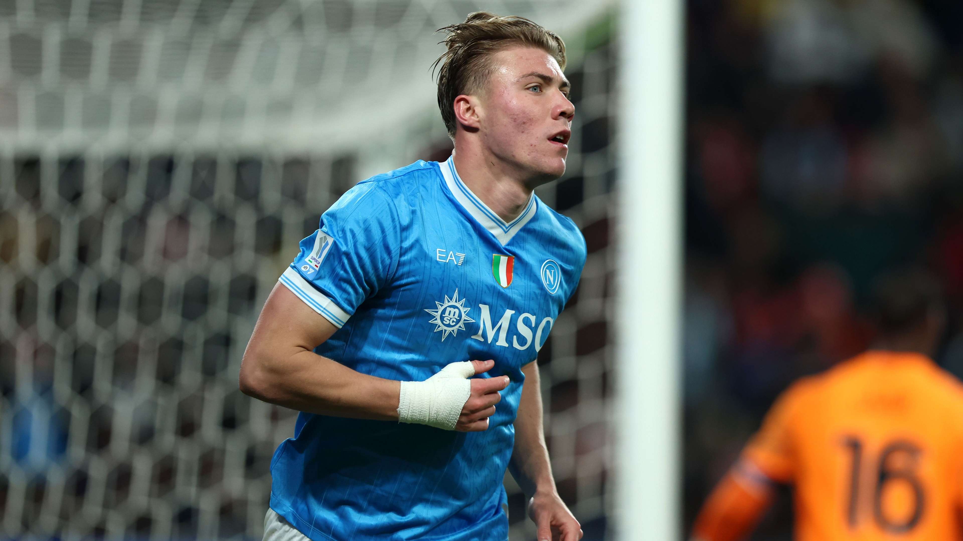 Hojlund eclipses Man Utd goal tally with another brace  