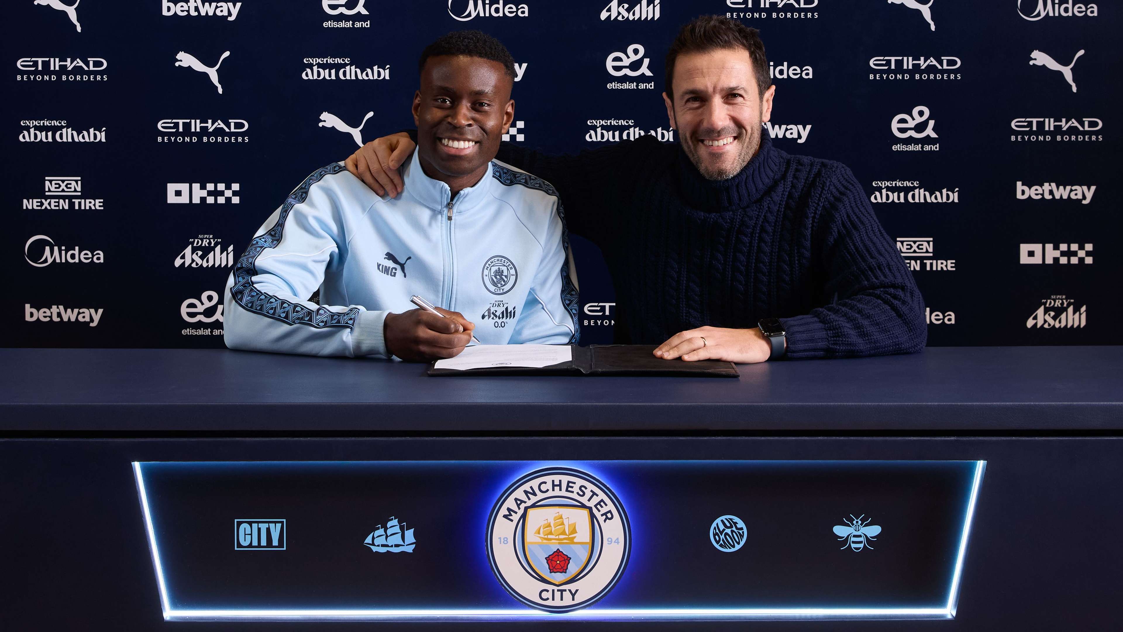 How does a football transfer work?  