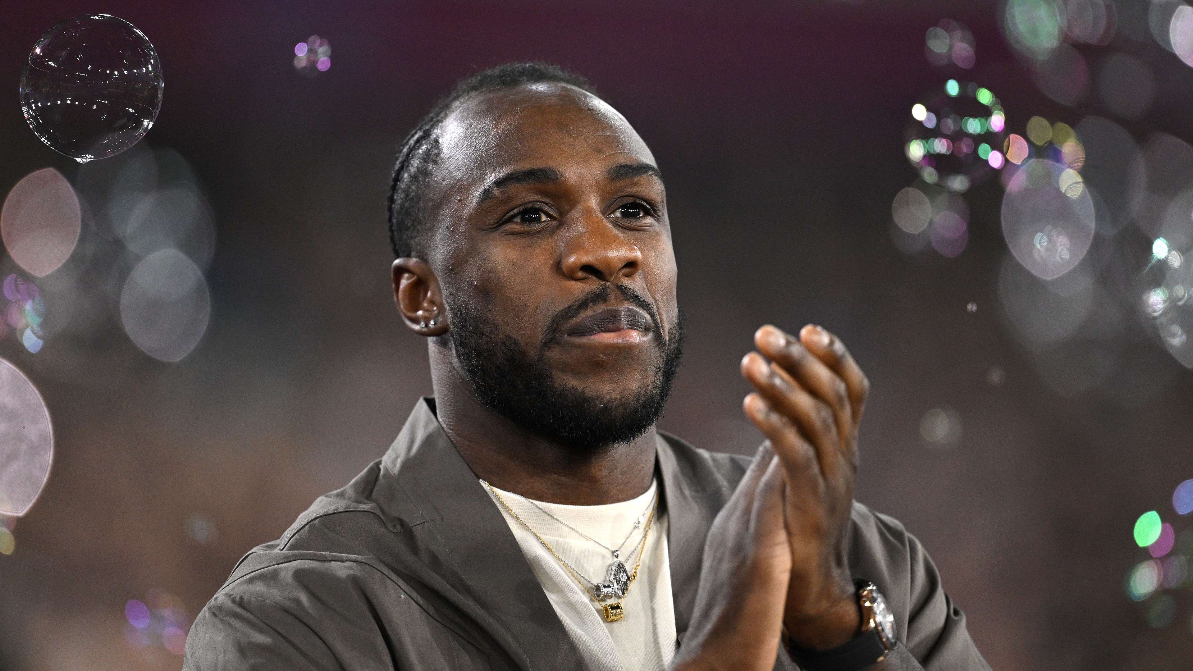 Former West Ham striker Antonio set to complete surprise transfer  