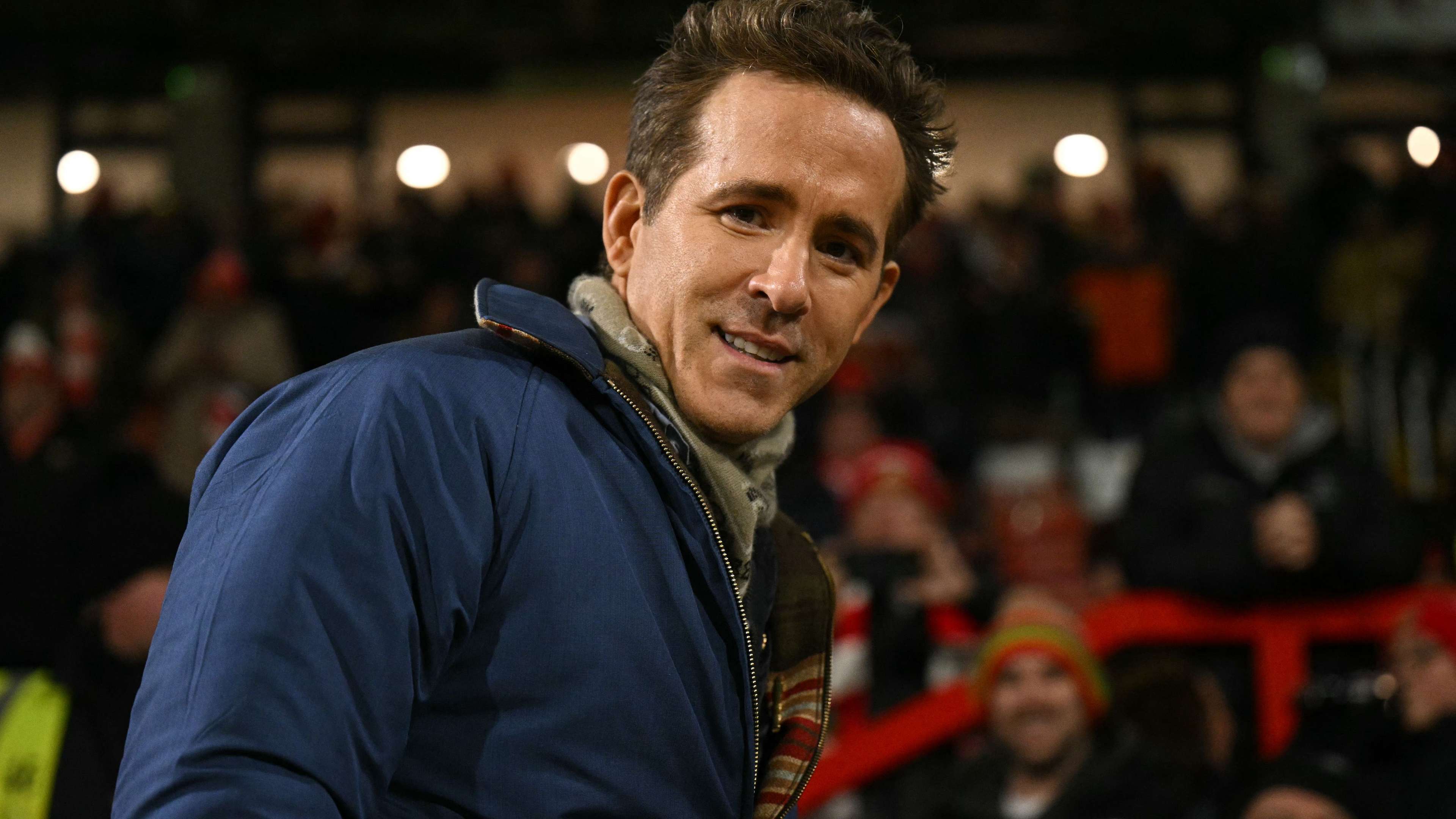 Wrexham co-owner Reynolds sends classy message to Sheffield Wednesday  