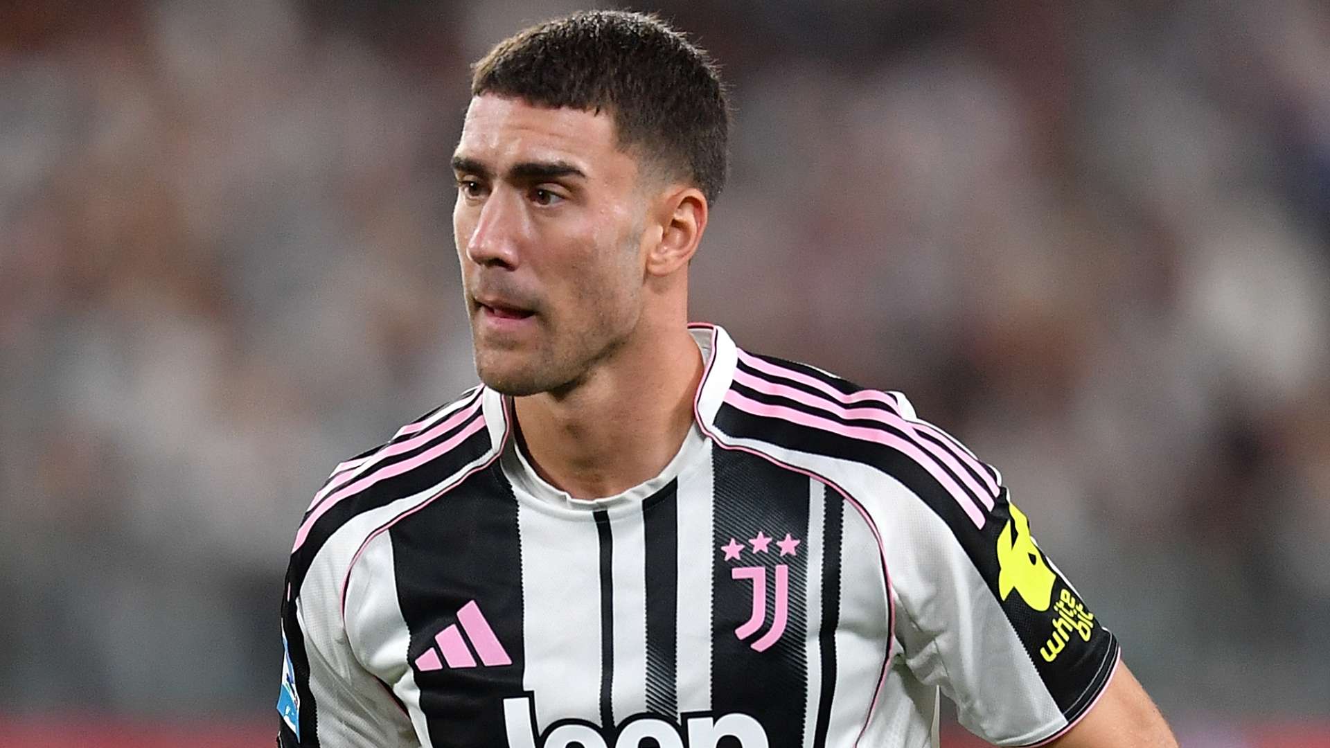 Vlahovic open to Juve stay amid PL interest  