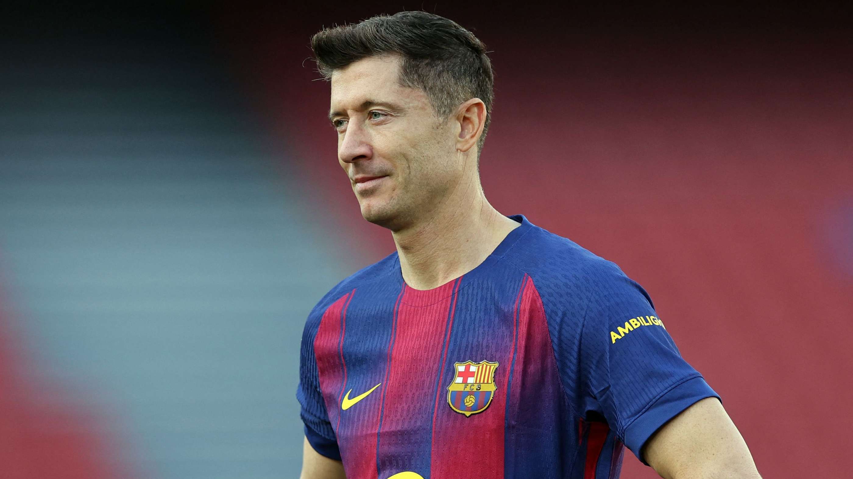 Lewandowski finally breaks silence on Barca contract situation  