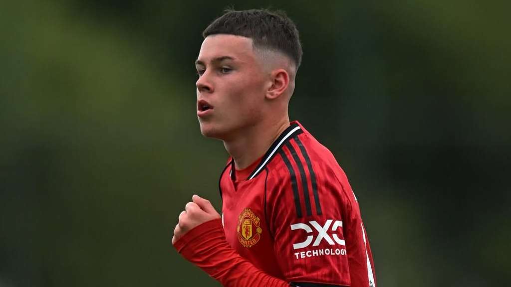 Kai Rooney signs with super-agent behind record Man Utd transfer  