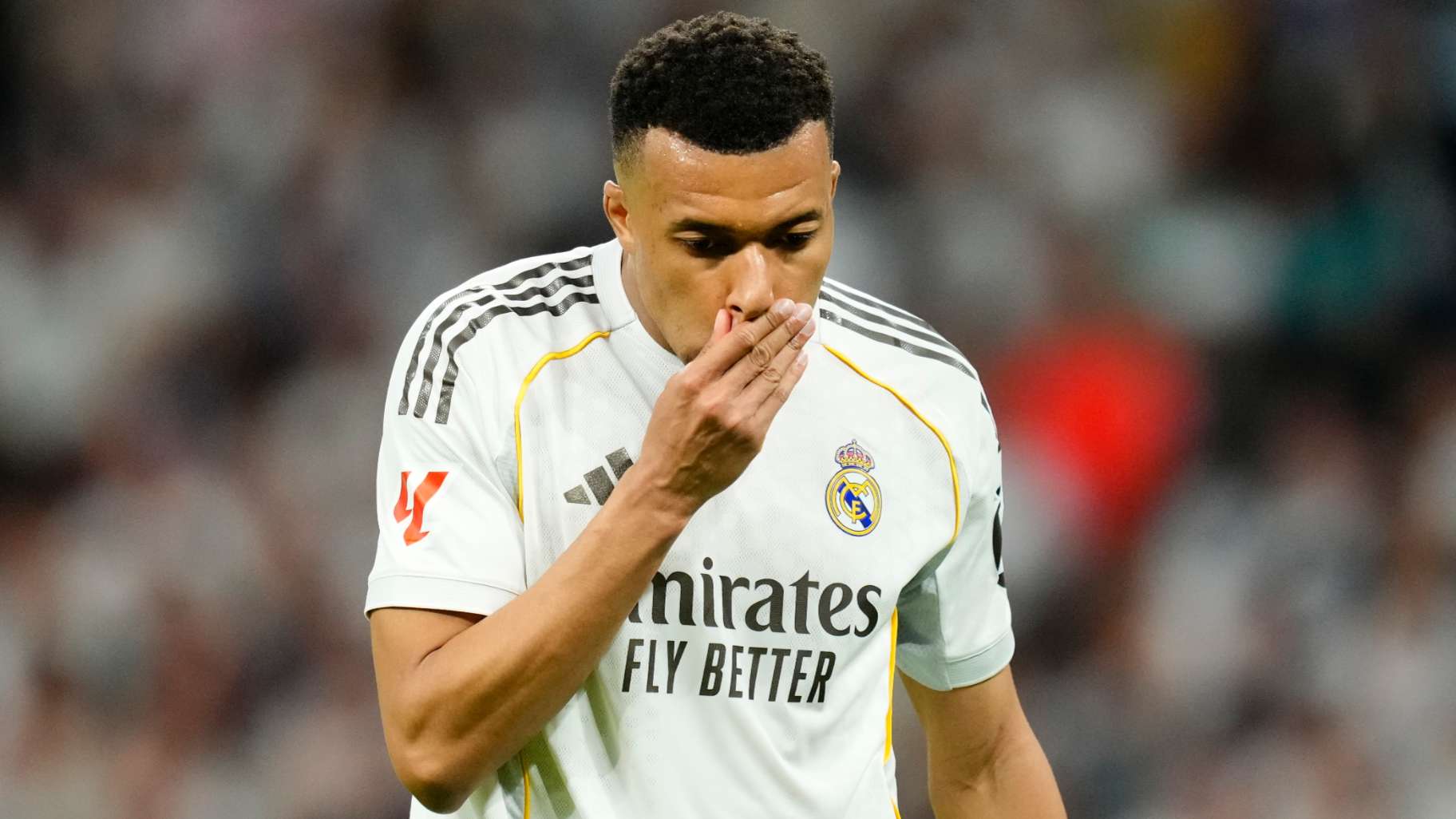 Mbappe goes missing as Madrid hand Barca huge advantage  
